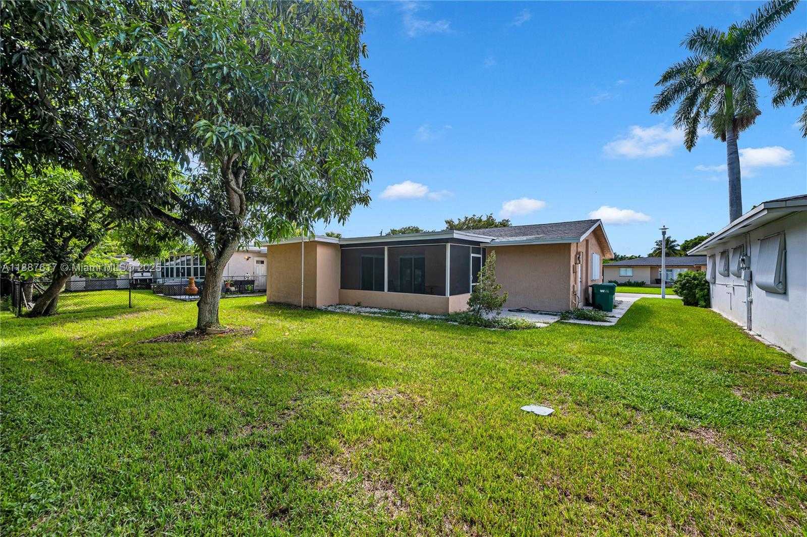 Small Image of 5606 NORTH WEST 49TH AVE, Tamarac Number 38