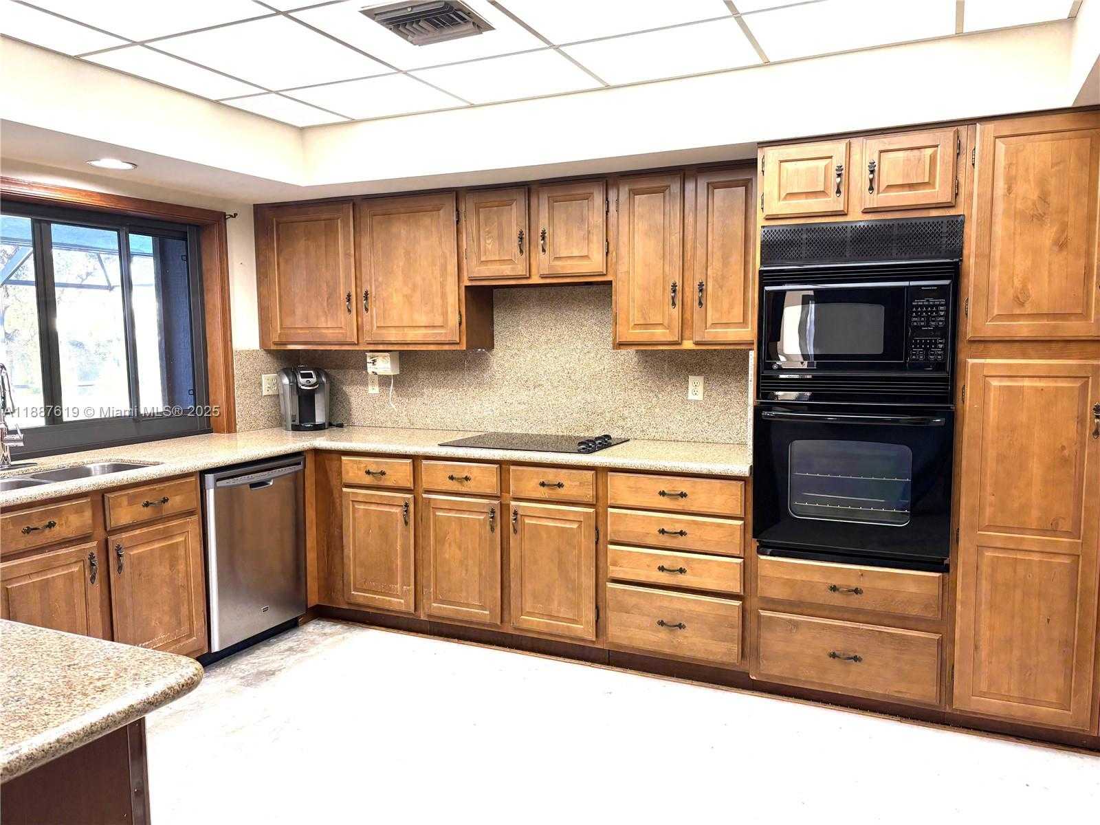 Small Image of 100 NORTH WEST 129TH AVE, Plantation Number 12