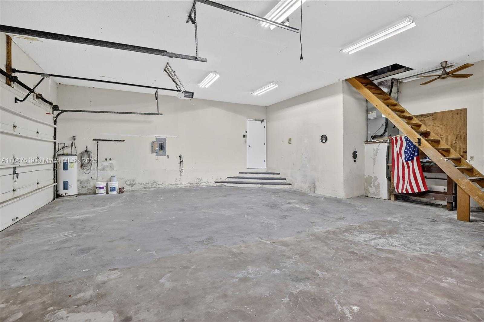 Small Image of 100 NORTH WEST 129TH AVE, Plantation Number 44