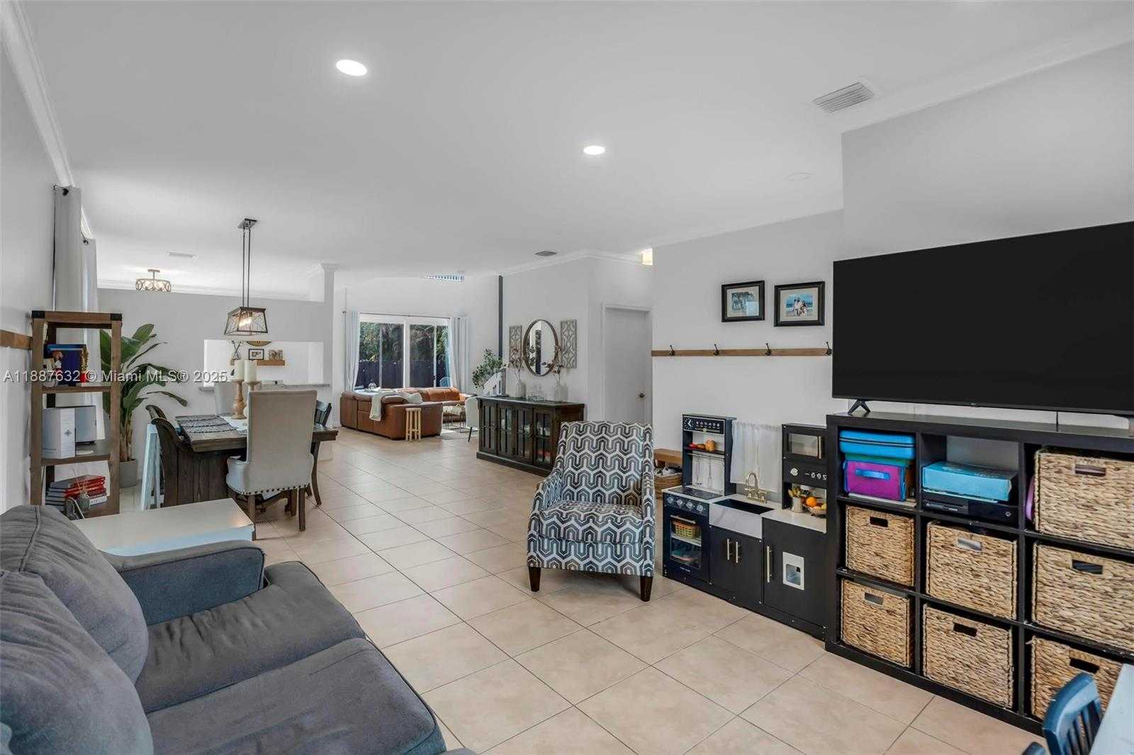 Small Image of 14836 SOUTH WEST 51ST ST, Davie Number 12