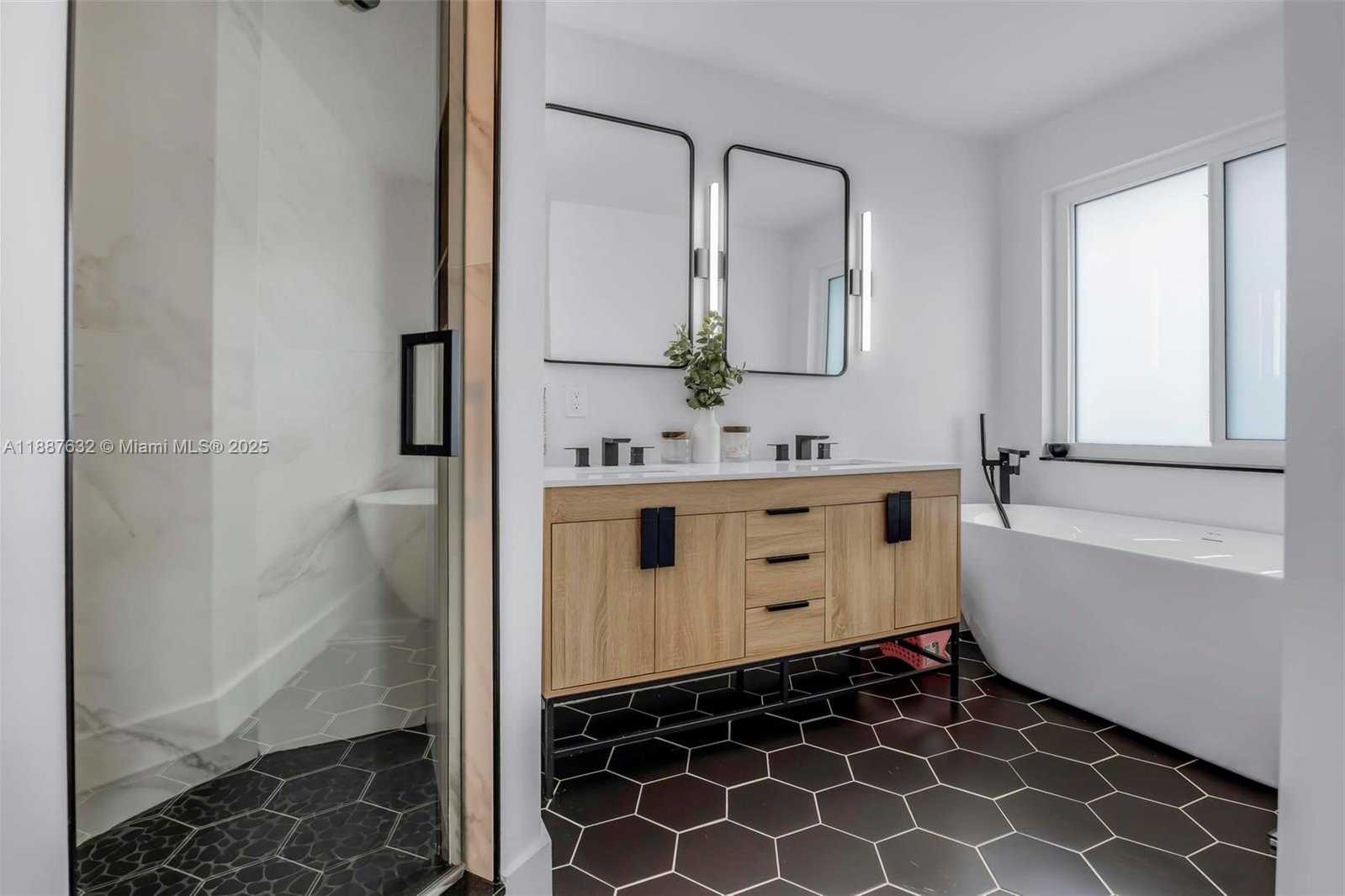 Small Image of 14836 SOUTH WEST 51ST ST, Davie Number 18