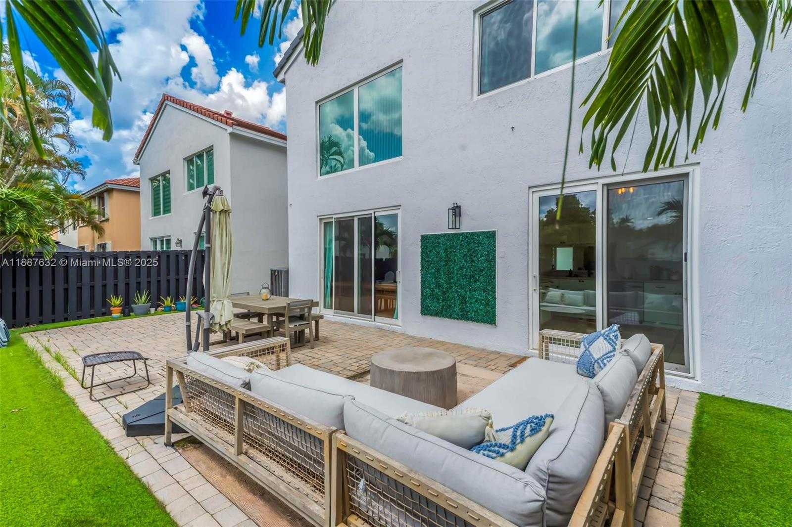 Small Image of 14836 SOUTH WEST 51ST ST, Davie Number 26