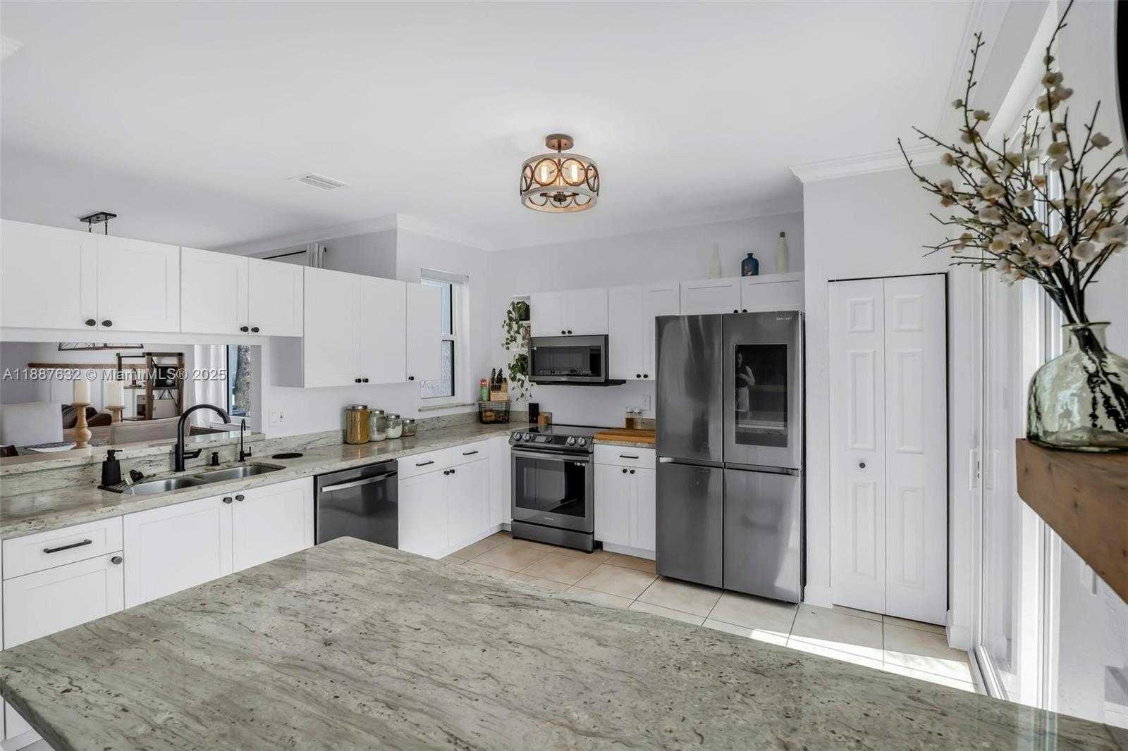 Small Image of 14836 SOUTH WEST 51ST ST, Davie Number 7