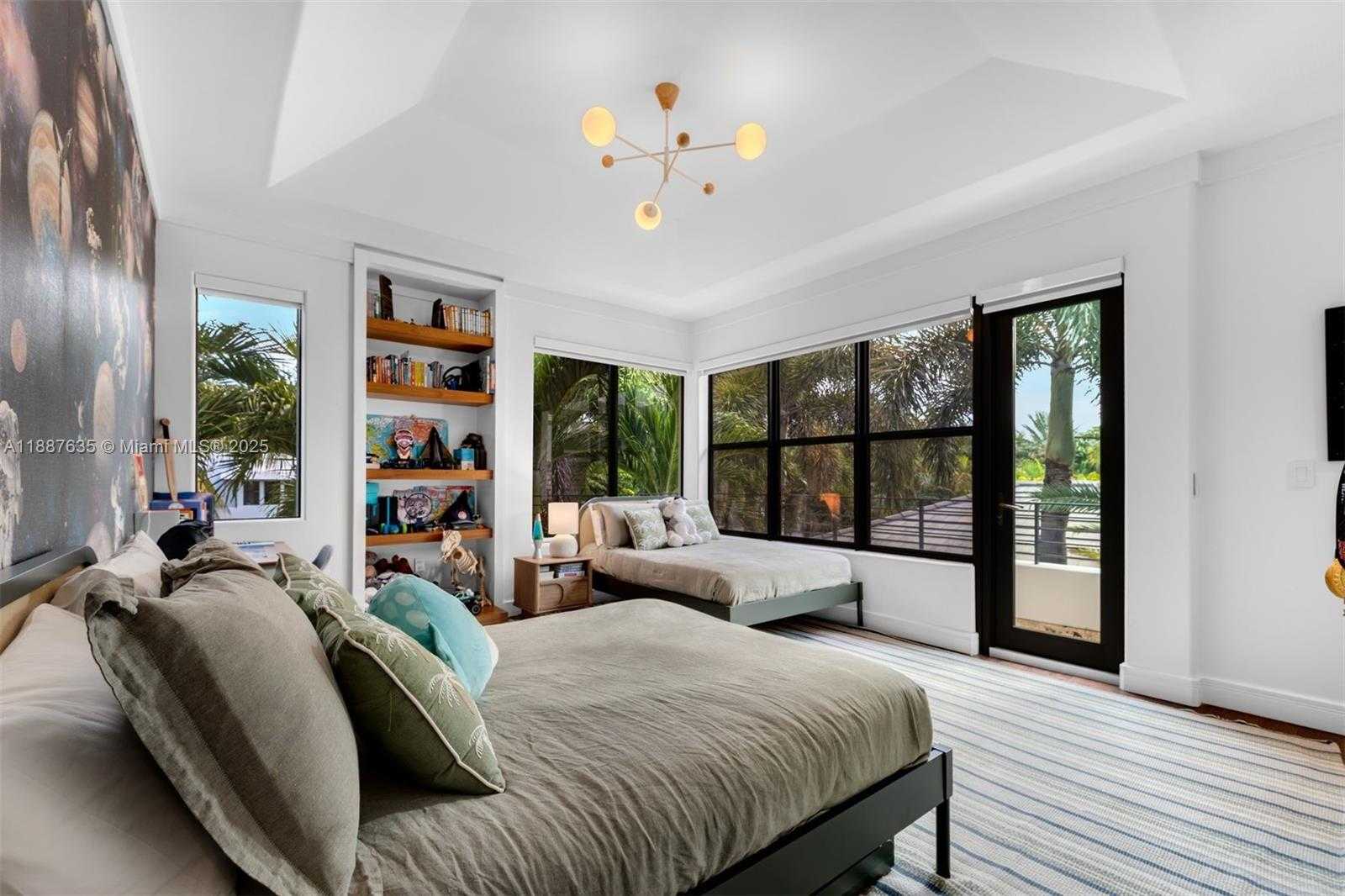 Small Image of 330 CARIBBEAN RD, Key Biscayne Number 26