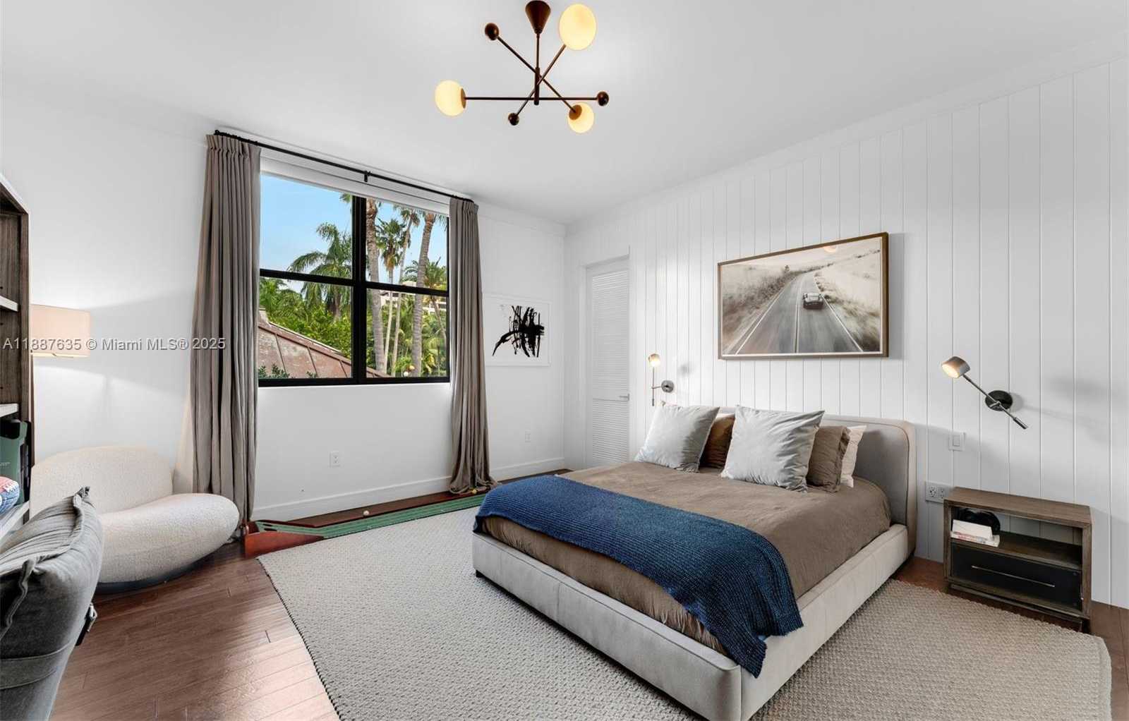 Small Image of 330 CARIBBEAN RD, Key Biscayne Number 32