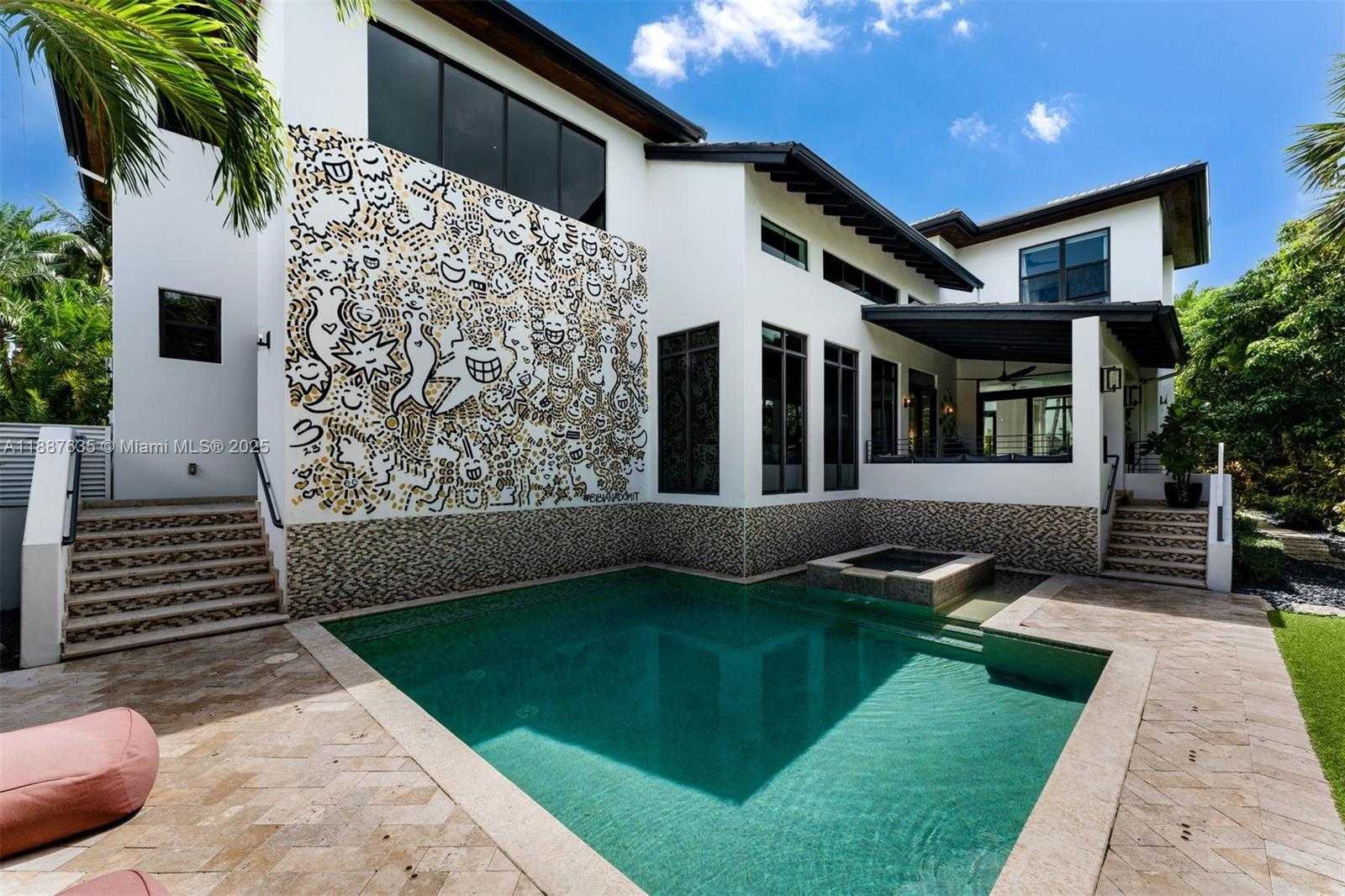 Small Image of 330 CARIBBEAN RD, Key Biscayne Number 38