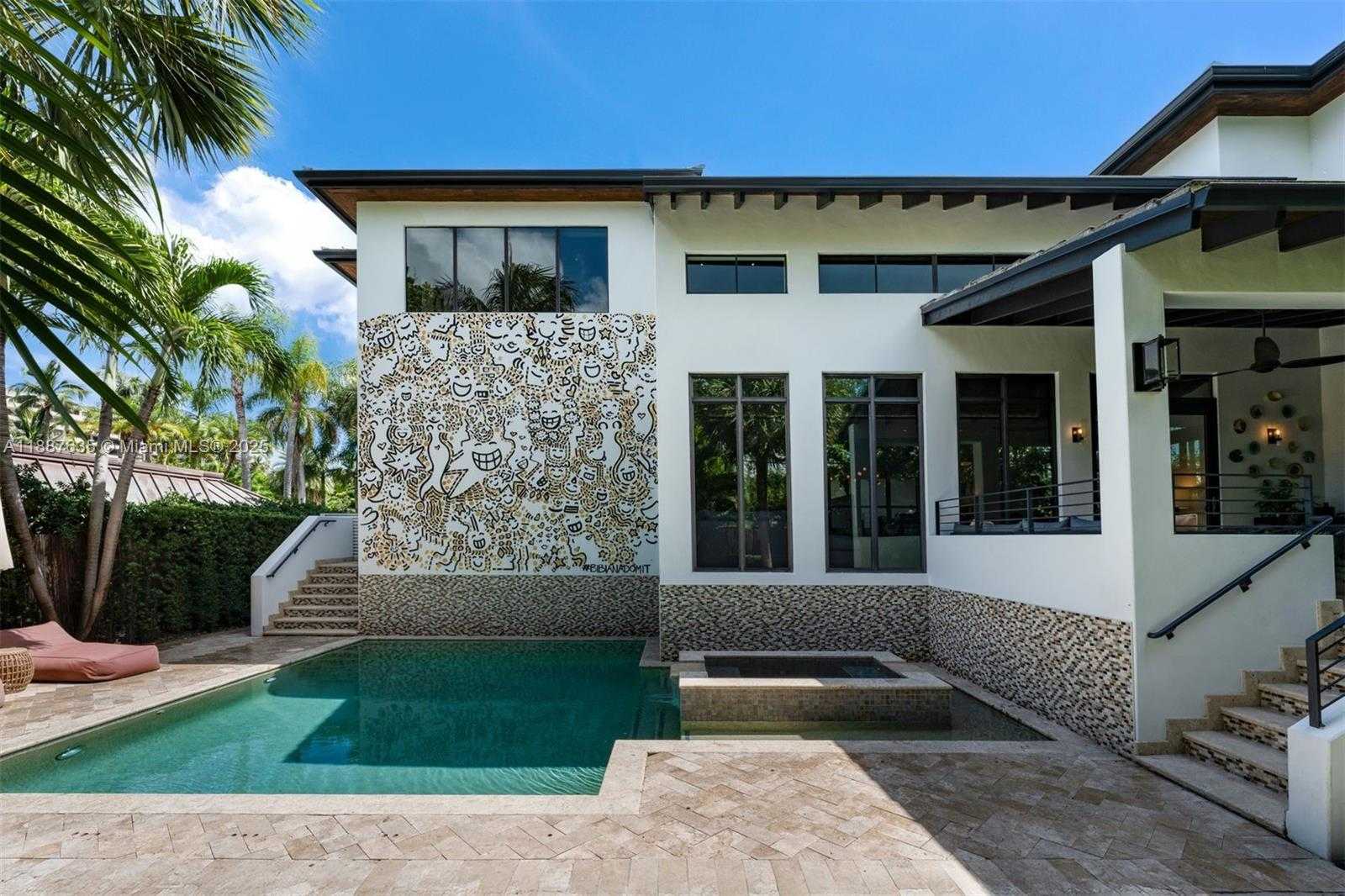 Small Image of 330 CARIBBEAN RD, Key Biscayne Number 40