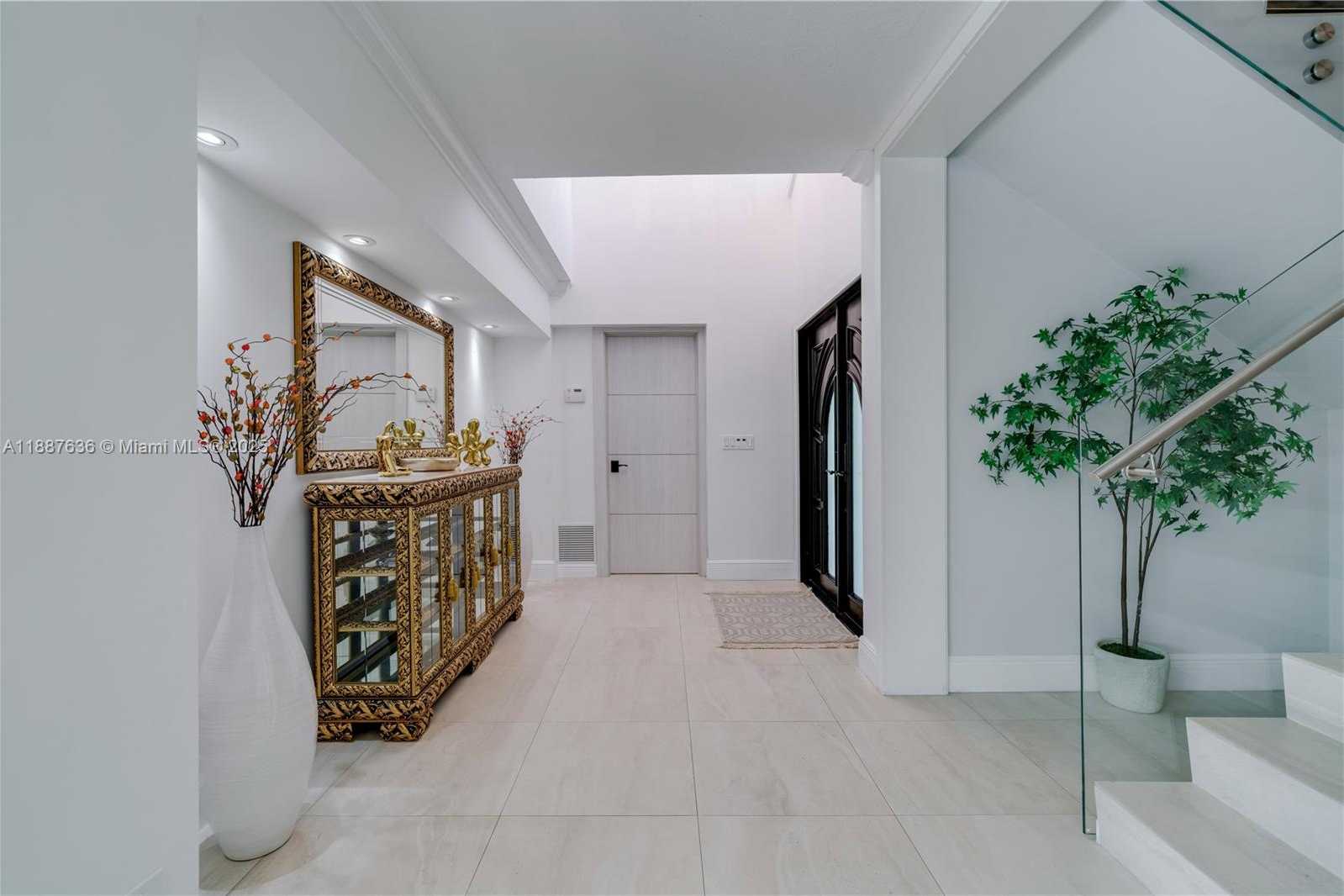 Small Image of 11976 SOUTH WEST 92ND ST, Miami Number 16