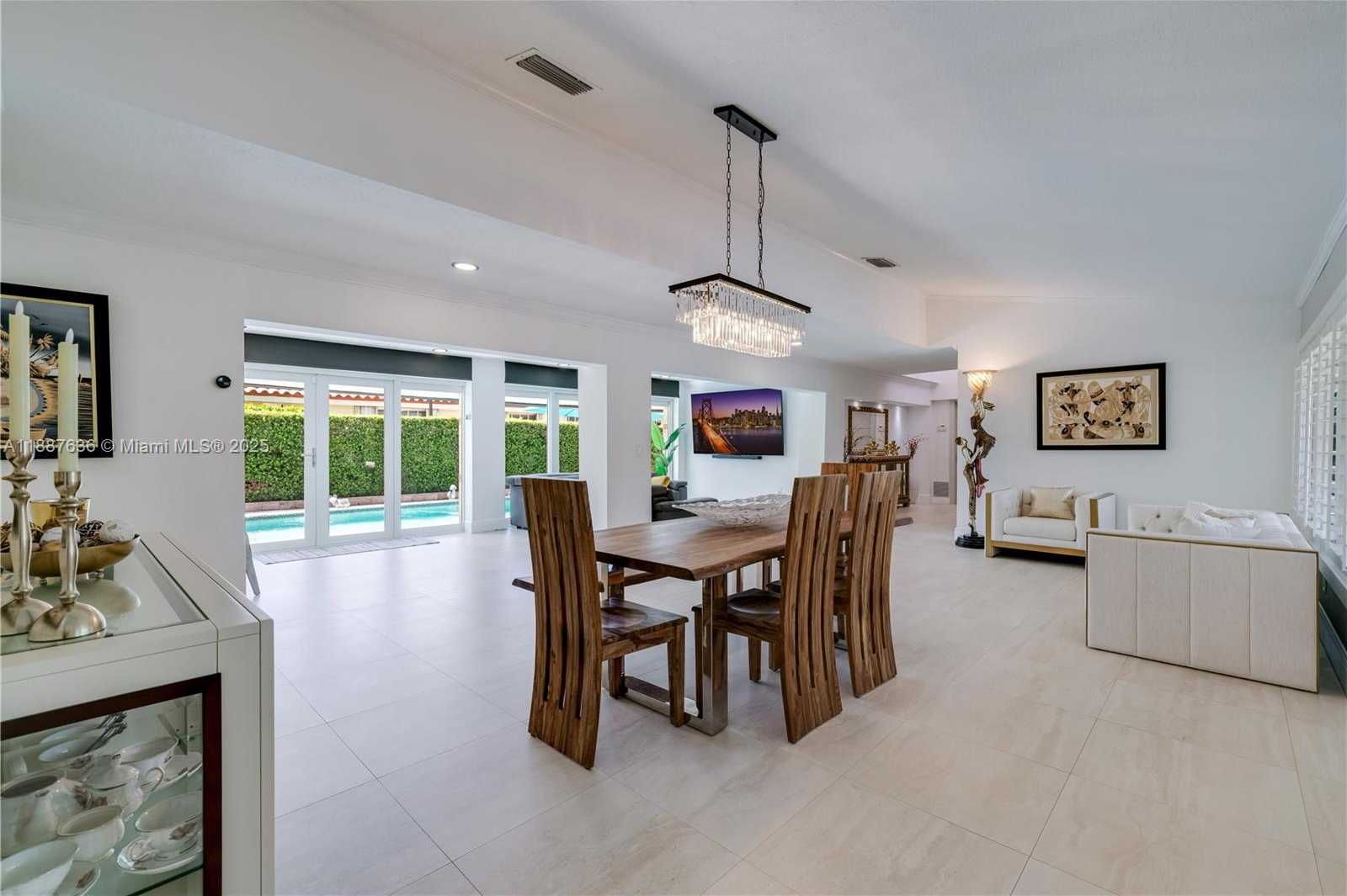Small Image of 11976 SOUTH WEST 92ND ST, Miami Number 25