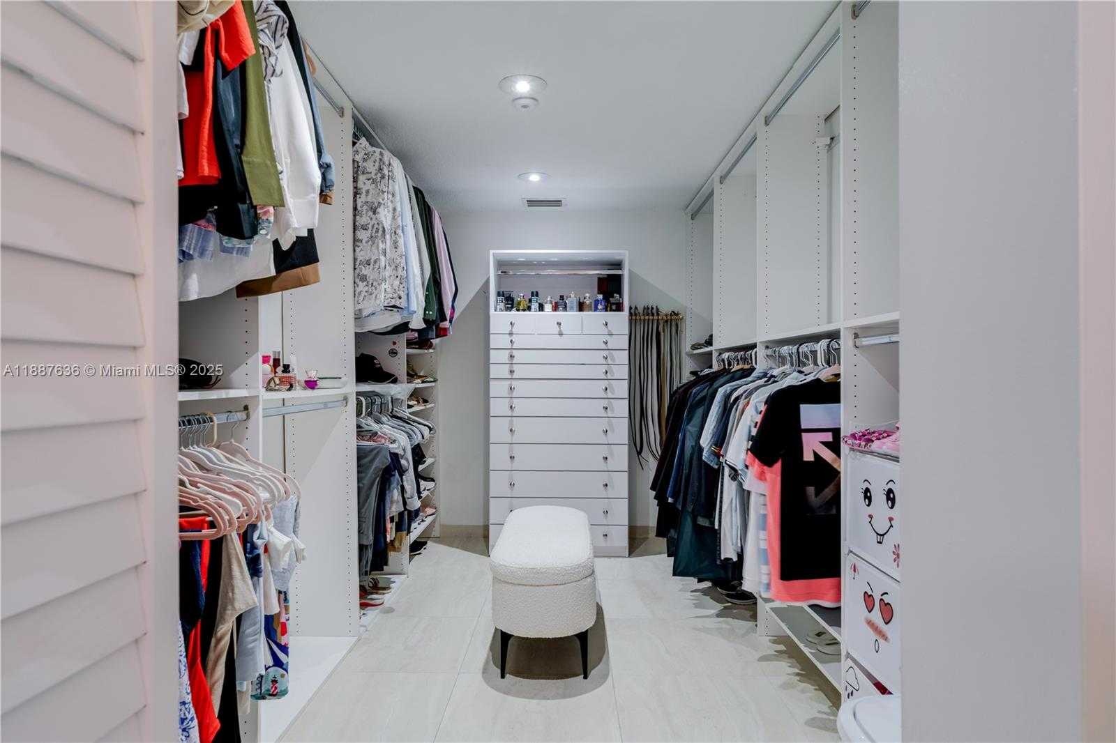 Small Image of 11976 SOUTH WEST 92ND ST, Miami Number 35