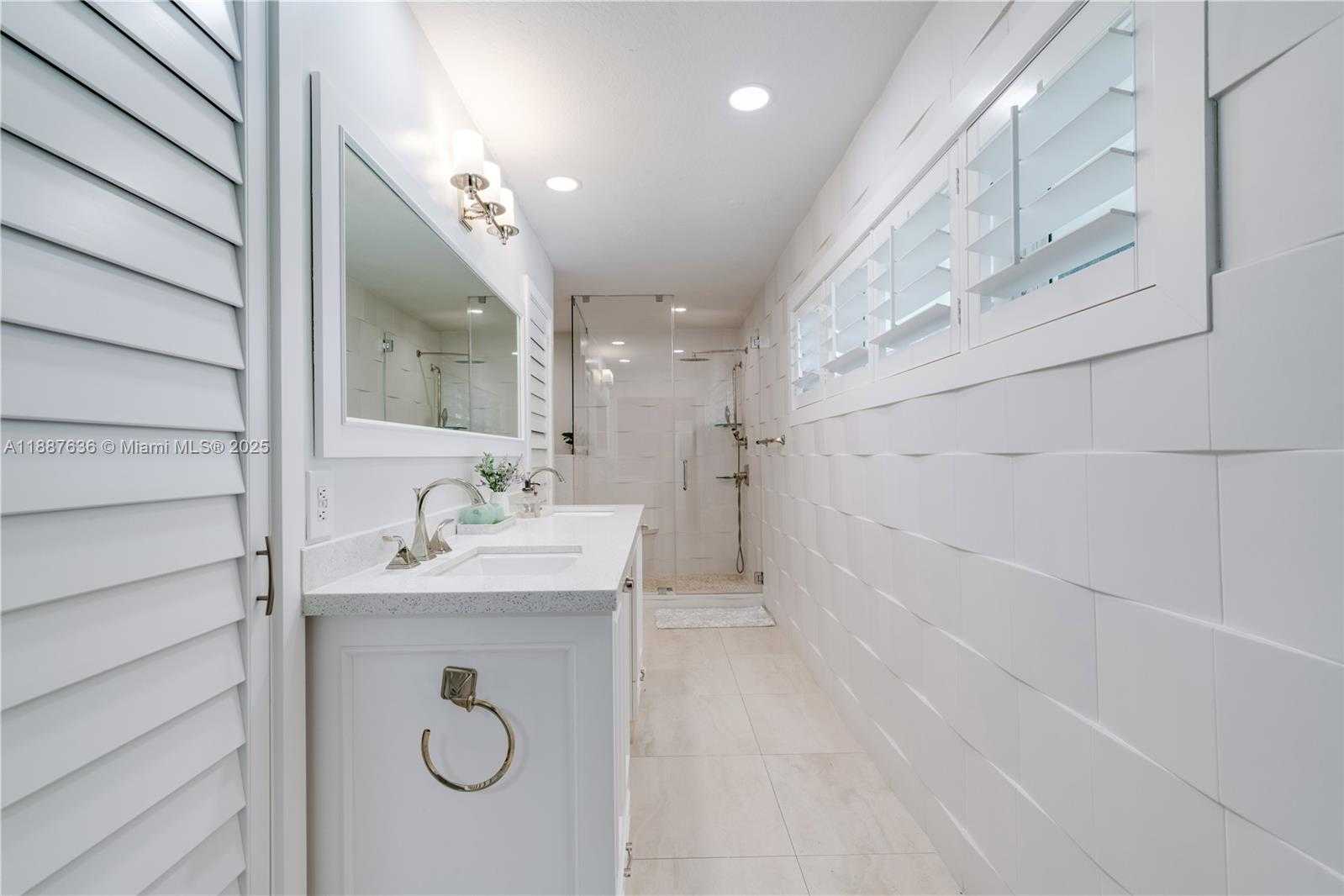 Small Image of 11976 SOUTH WEST 92ND ST, Miami Number 37