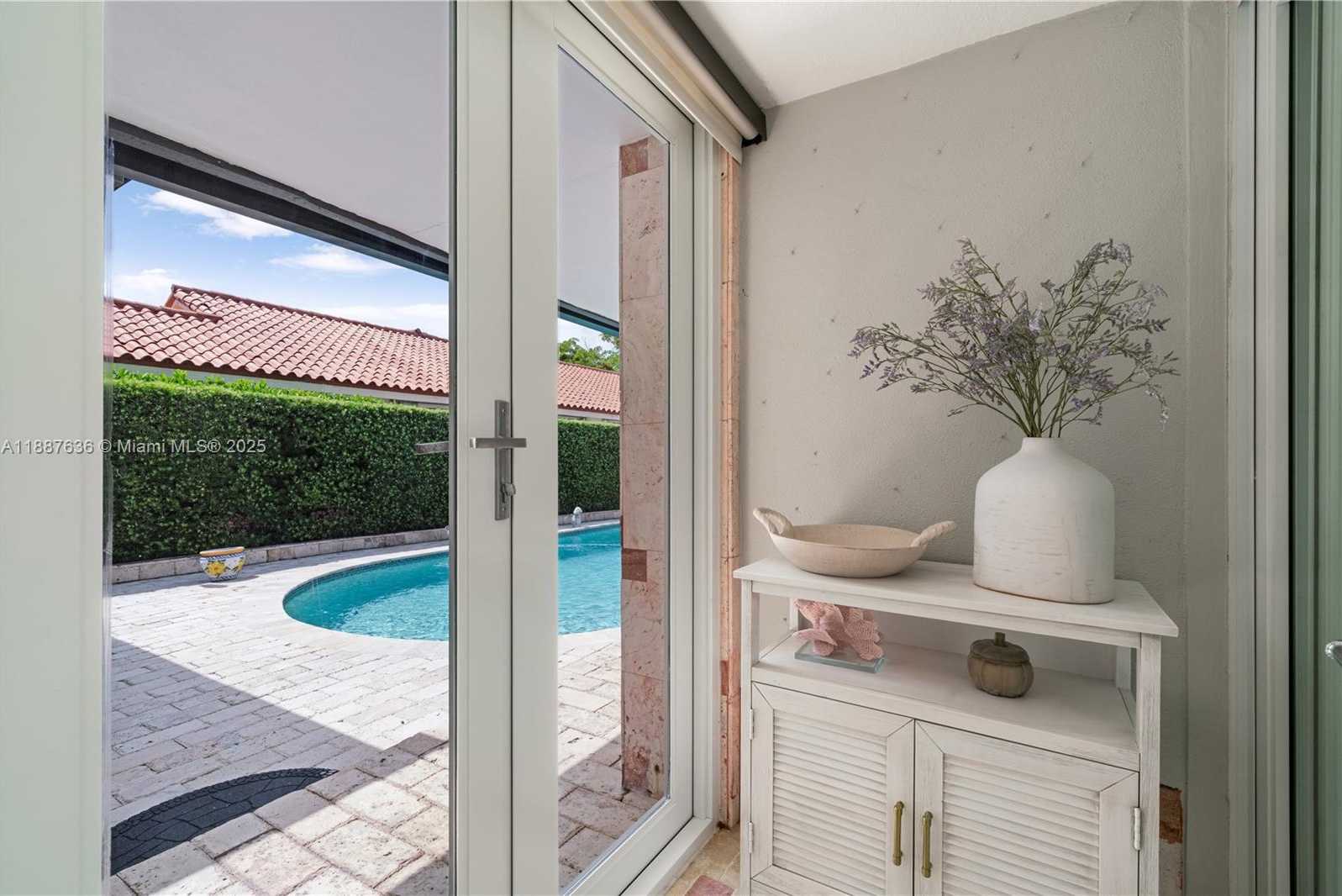 Small Image of 11976 SOUTH WEST 92ND ST, Miami Number 45