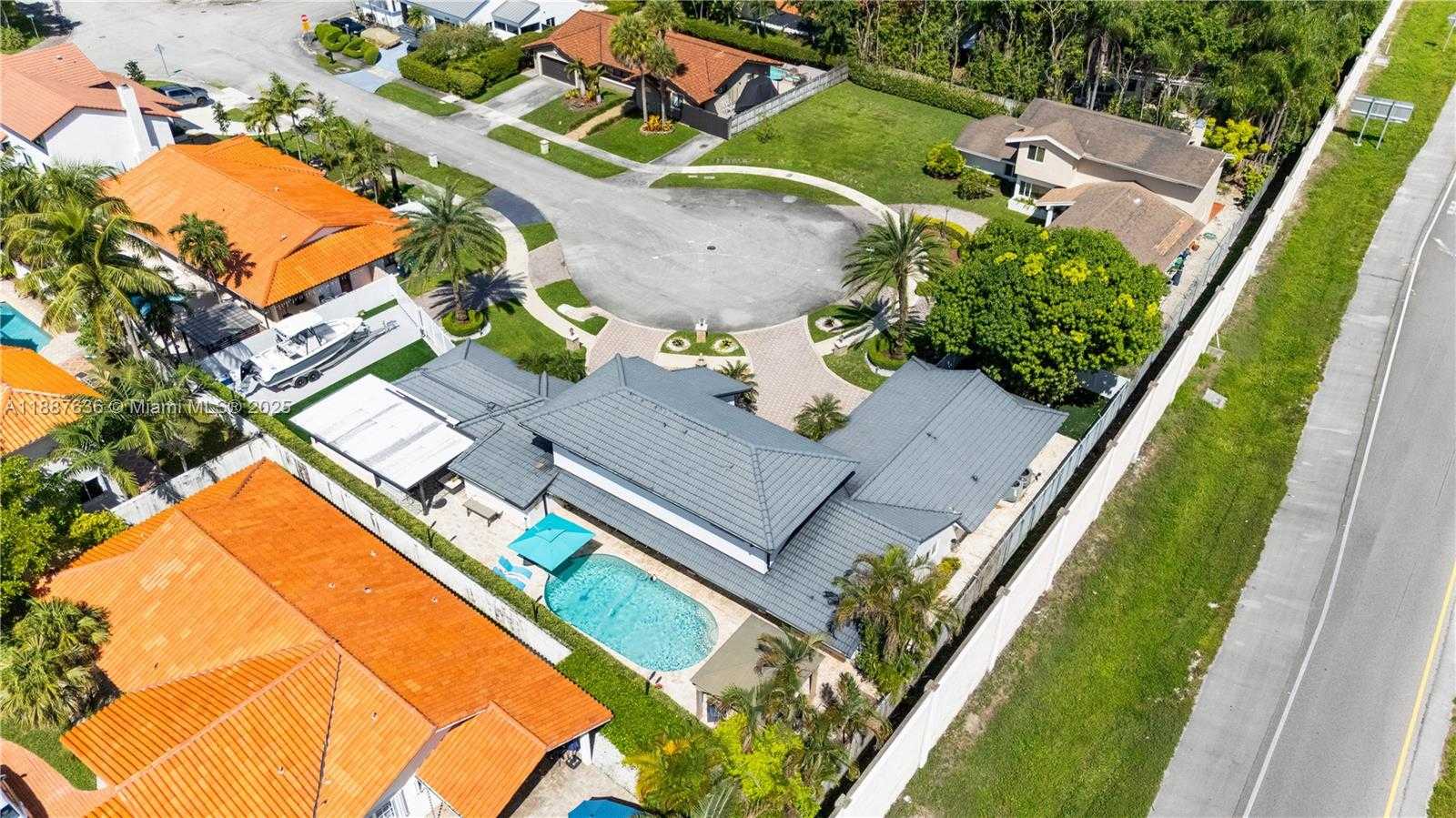 Small Image of 11976 SOUTH WEST 92ND ST, Miami Number 67