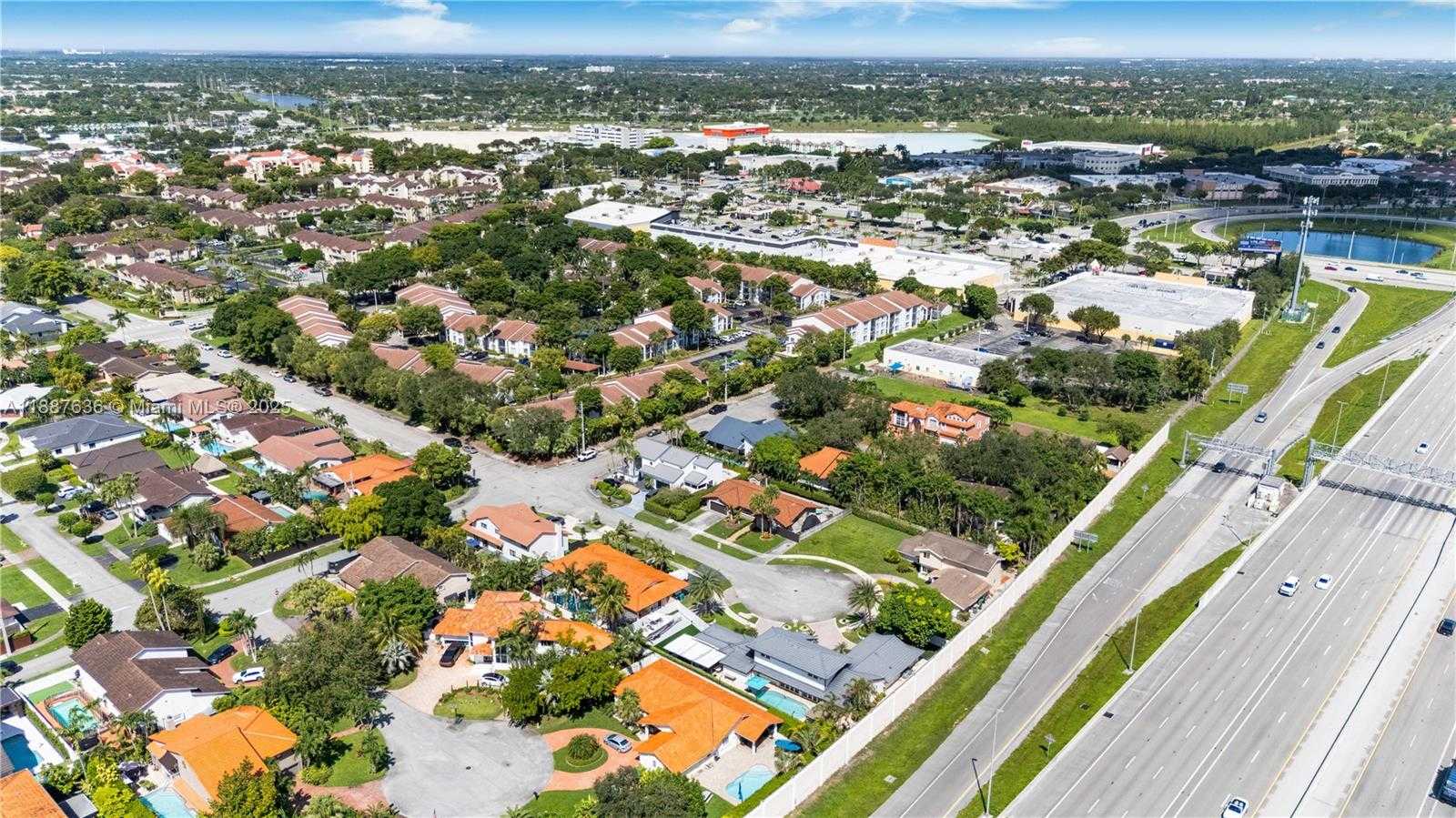 Small Image of 11976 SOUTH WEST 92ND ST, Miami Number 68
