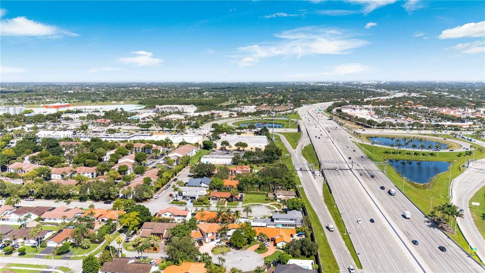 Small Image of 11976 SOUTH WEST 92ND ST, Miami Number 70