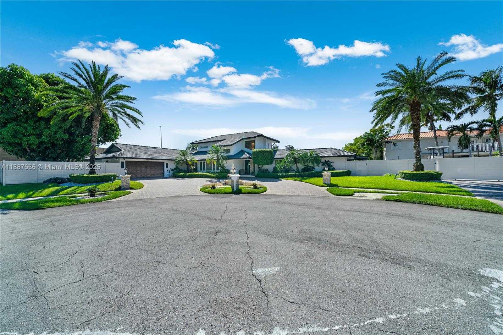 Small Image of 11976 SOUTH WEST 92ND ST, Miami Number 8