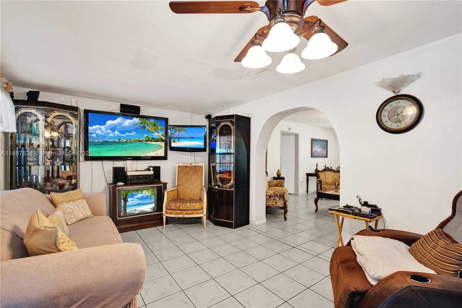 Small Image of 18690 BELVIEW DR, Cutler Bay Number 21