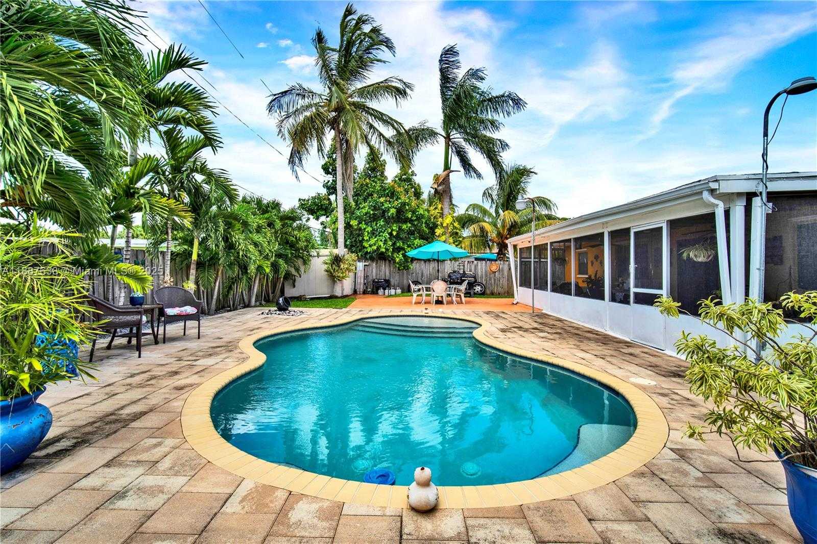 Small Image of 18690 BELVIEW DR, Cutler Bay Number 30