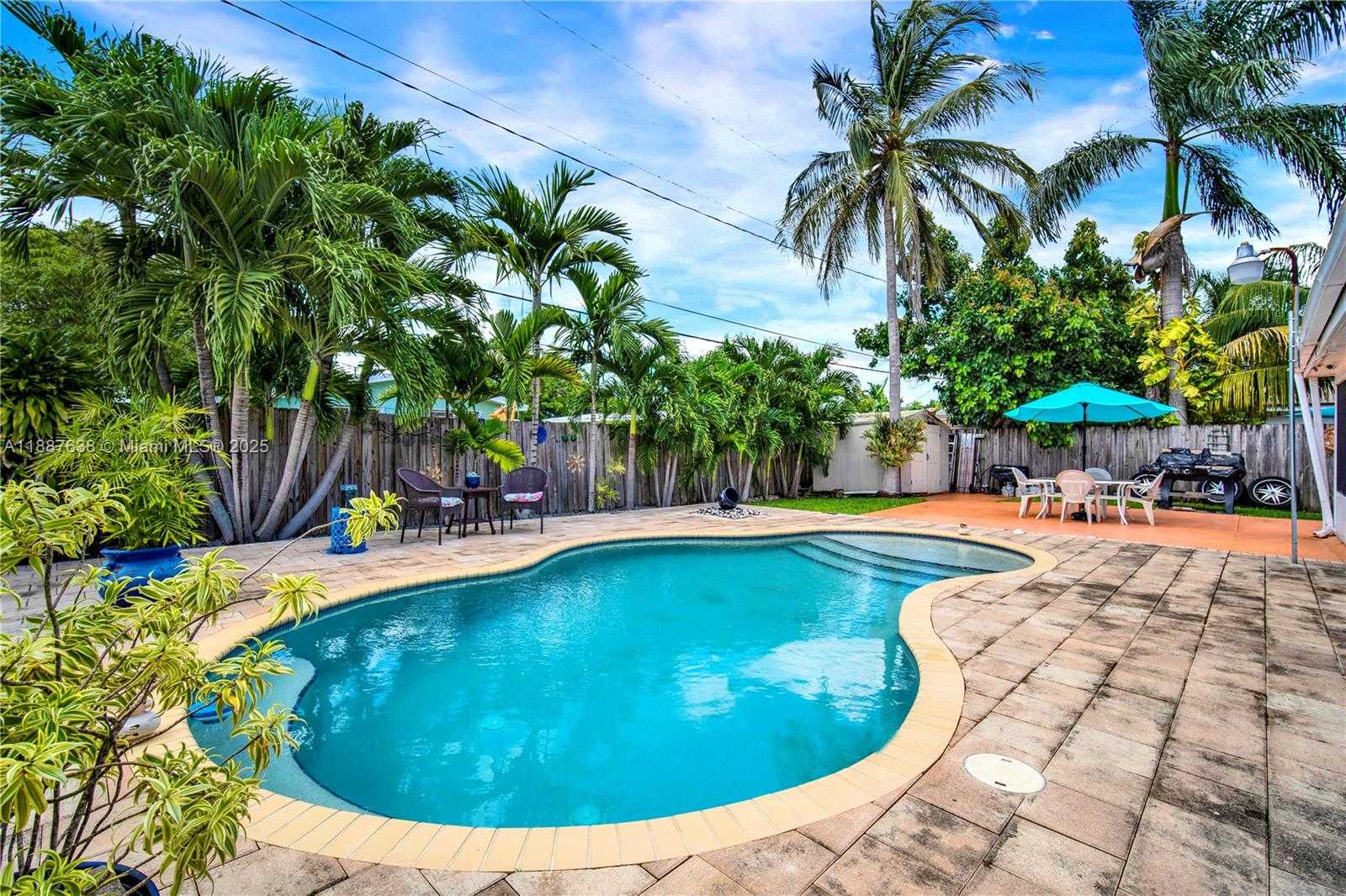 Small Image of 18690 BELVIEW DR, Cutler Bay Number 31