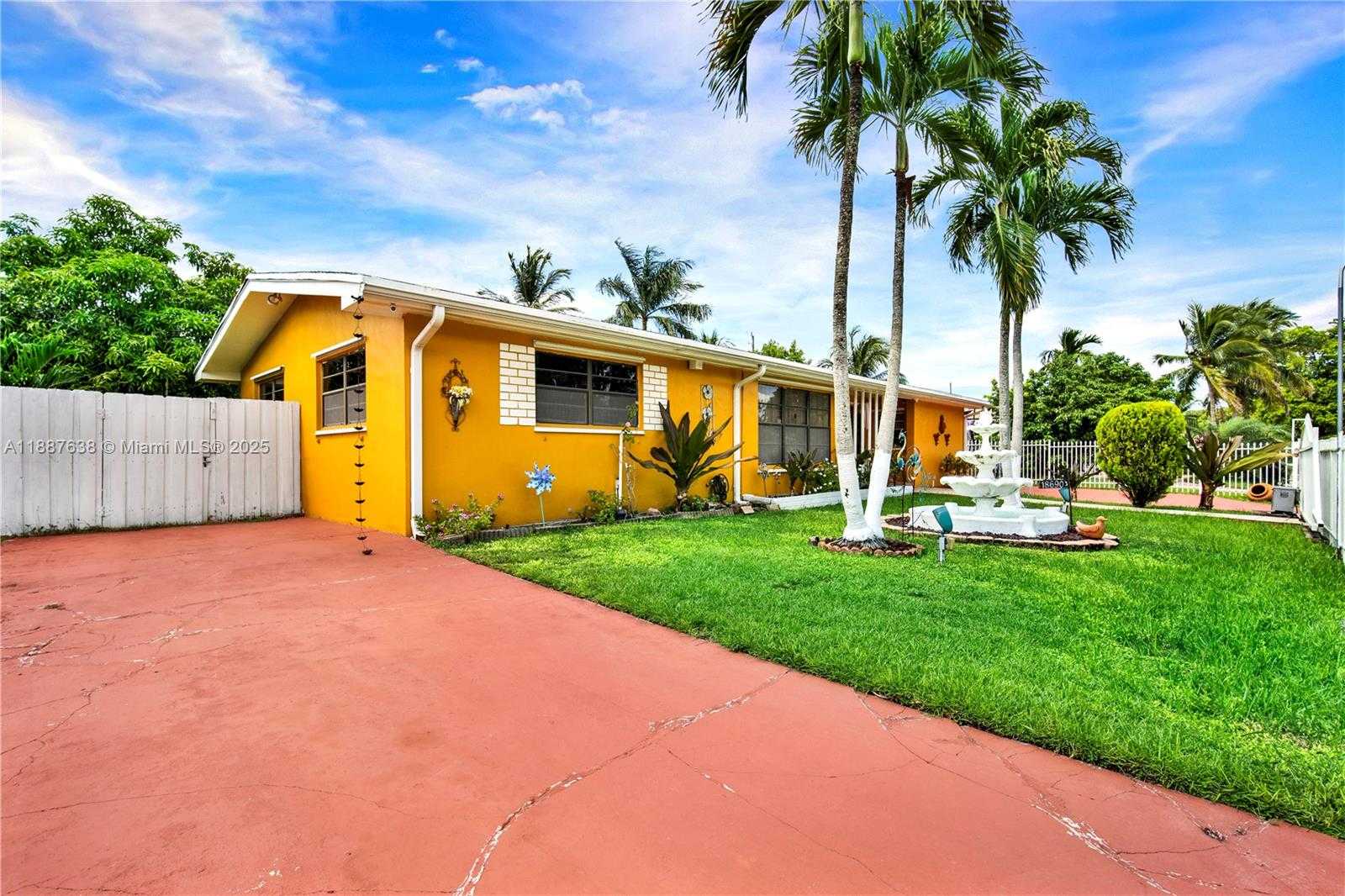Small Image of 18690 BELVIEW DR, Cutler Bay Number 6
