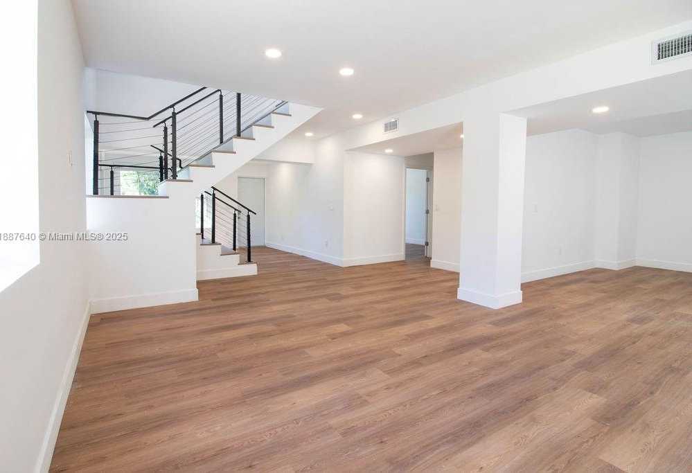 Small Image of 1255 JACKSON ST, Hollywood Number 22