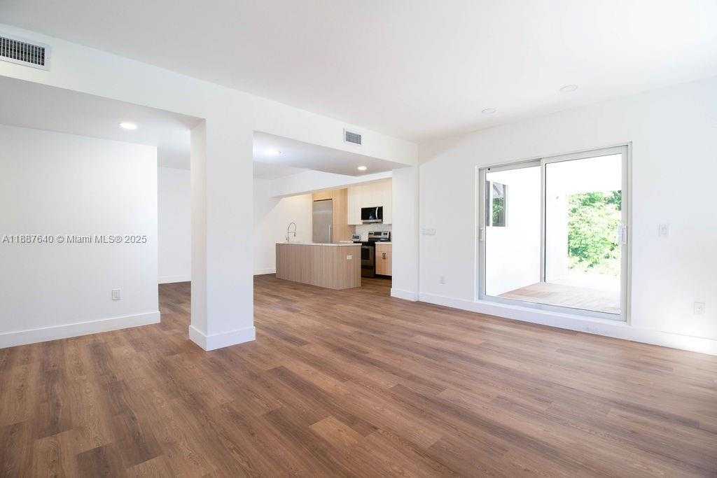 Small Image of 1255 JACKSON ST, Hollywood Number 23