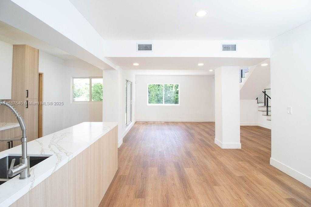 Small Image of 1255 JACKSON ST, Hollywood Number 26