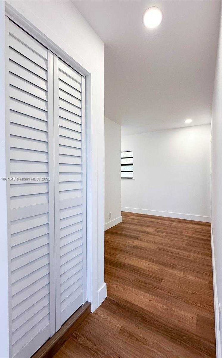 Small Image of 1255 JACKSON ST, Hollywood Number 41