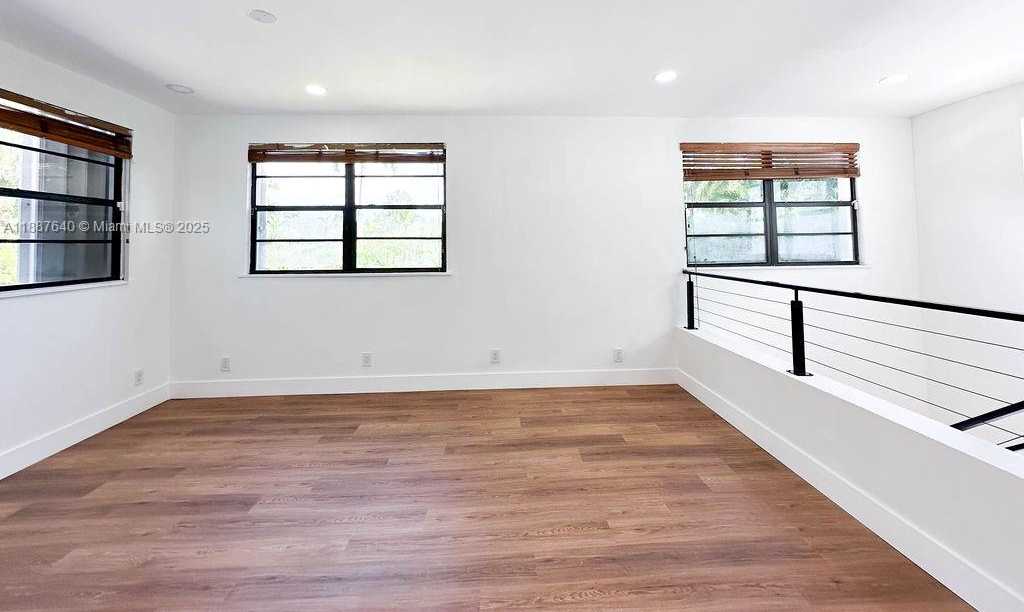 Small Image of 1255 JACKSON ST, Hollywood Number 52