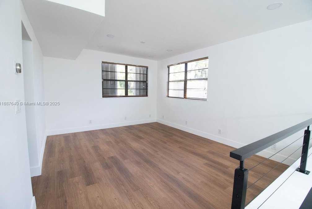 Small Image of 1255 JACKSON ST, Hollywood Number 53