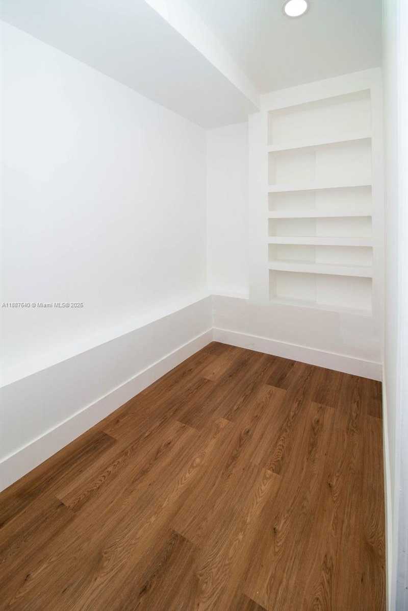 Small Image of 1255 JACKSON ST, Hollywood Number 58