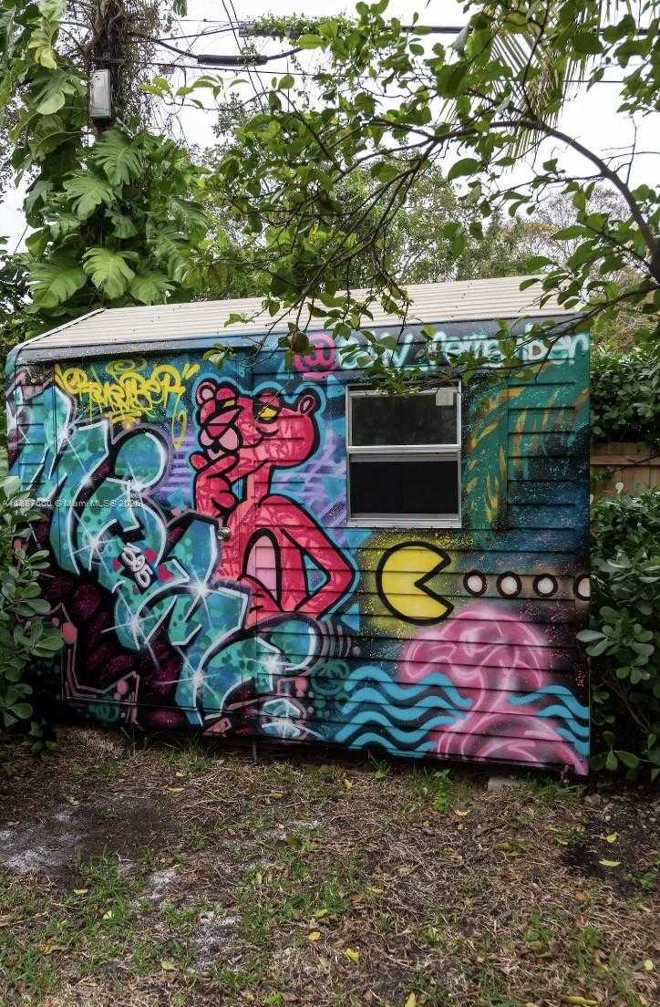 Small Image of 4765 NORTH MIAMI AVE, Miami Number 10