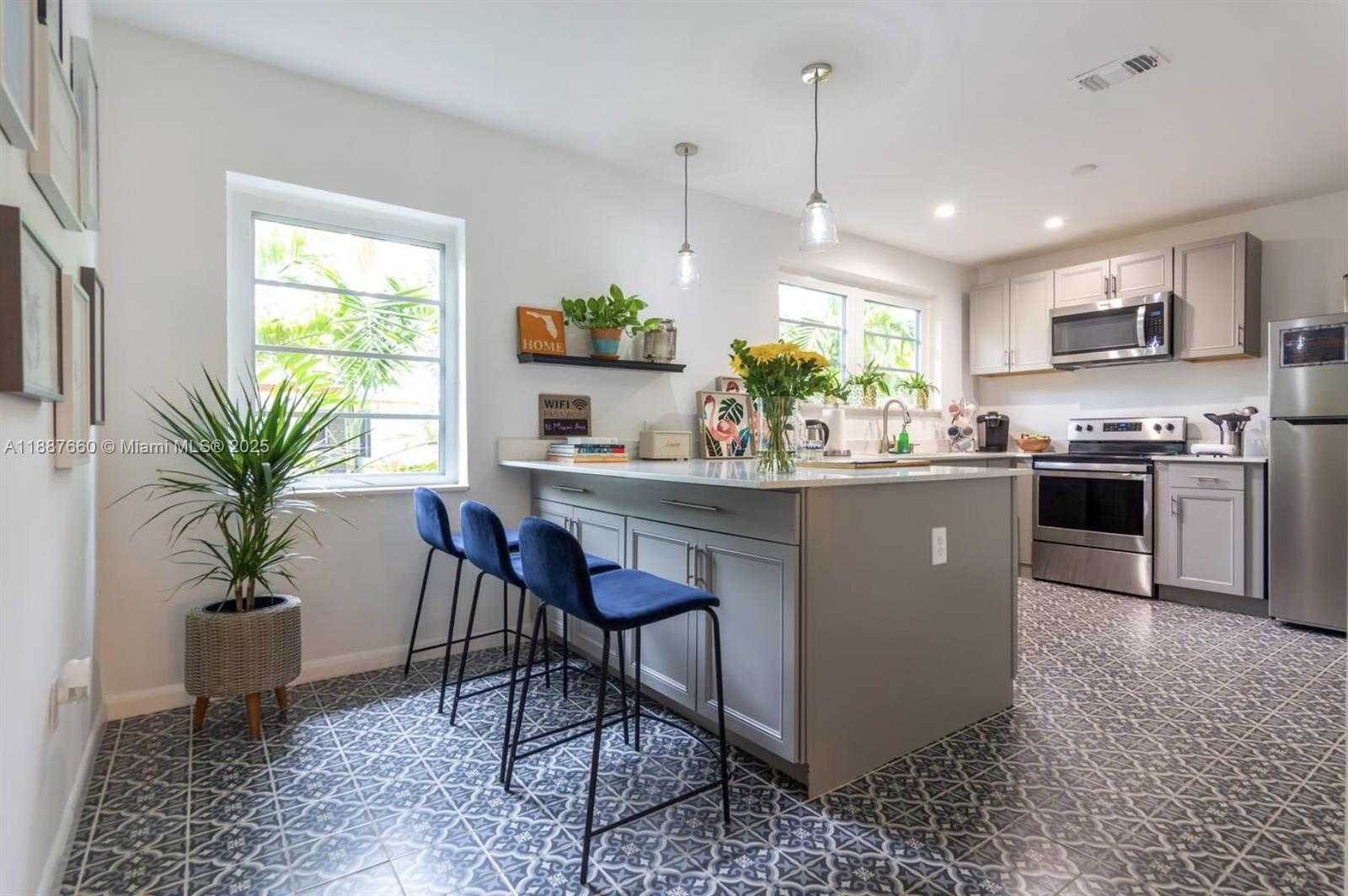 Small Image of 4765 NORTH MIAMI AVE, Miami Number 13