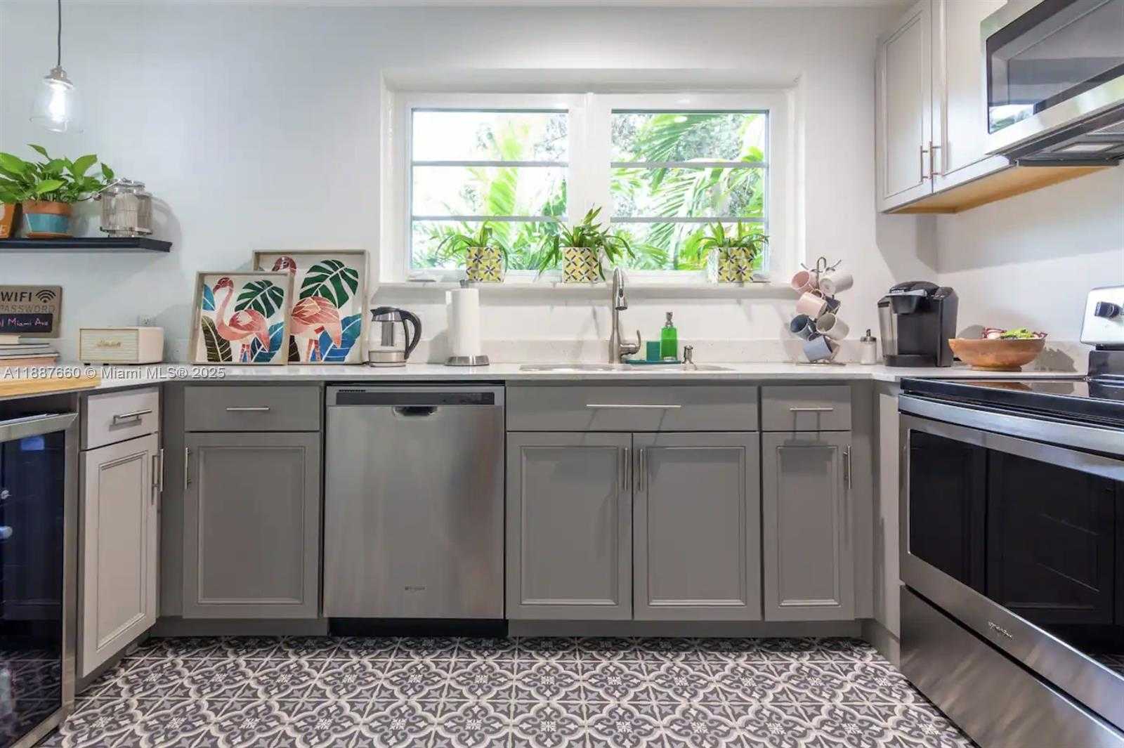 Small Image of 4765 NORTH MIAMI AVE, Miami Number 14