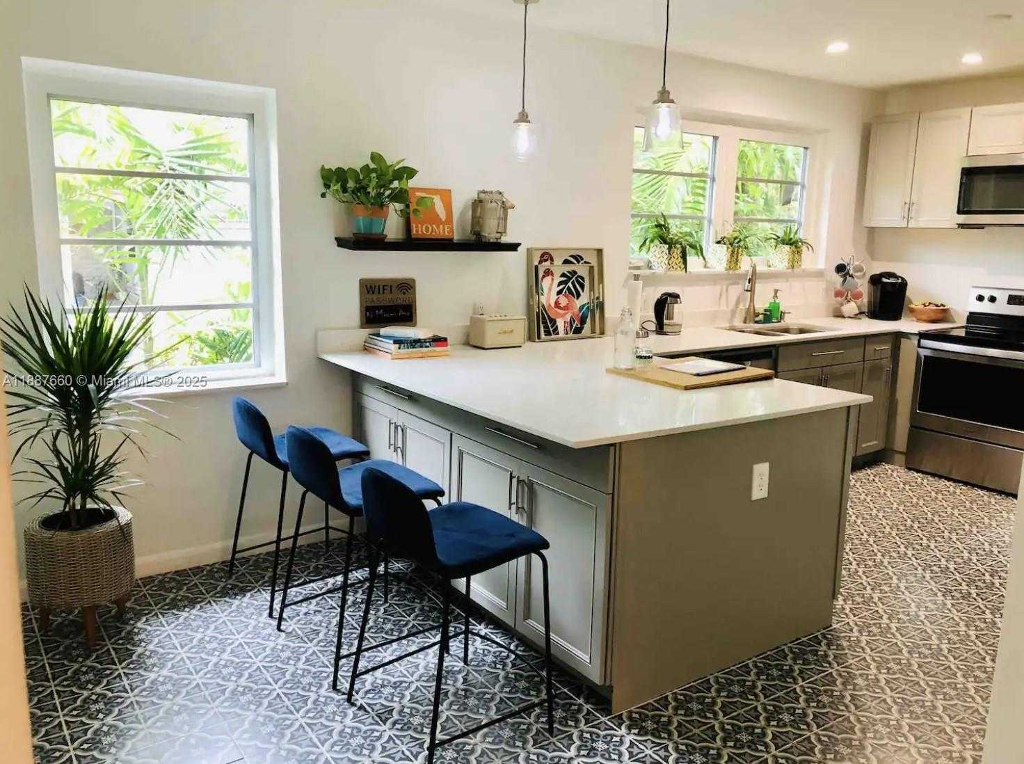 Small Image of 4765 NORTH MIAMI AVE, Miami Number 17