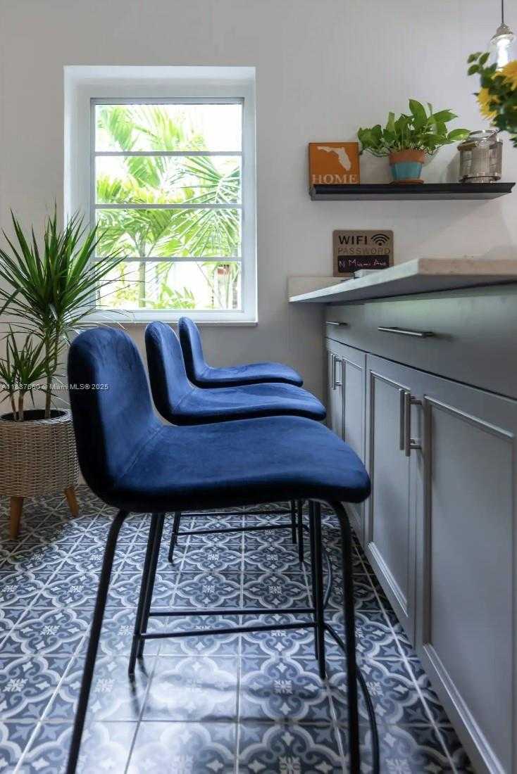 Small Image of 4765 NORTH MIAMI AVE, Miami Number 18