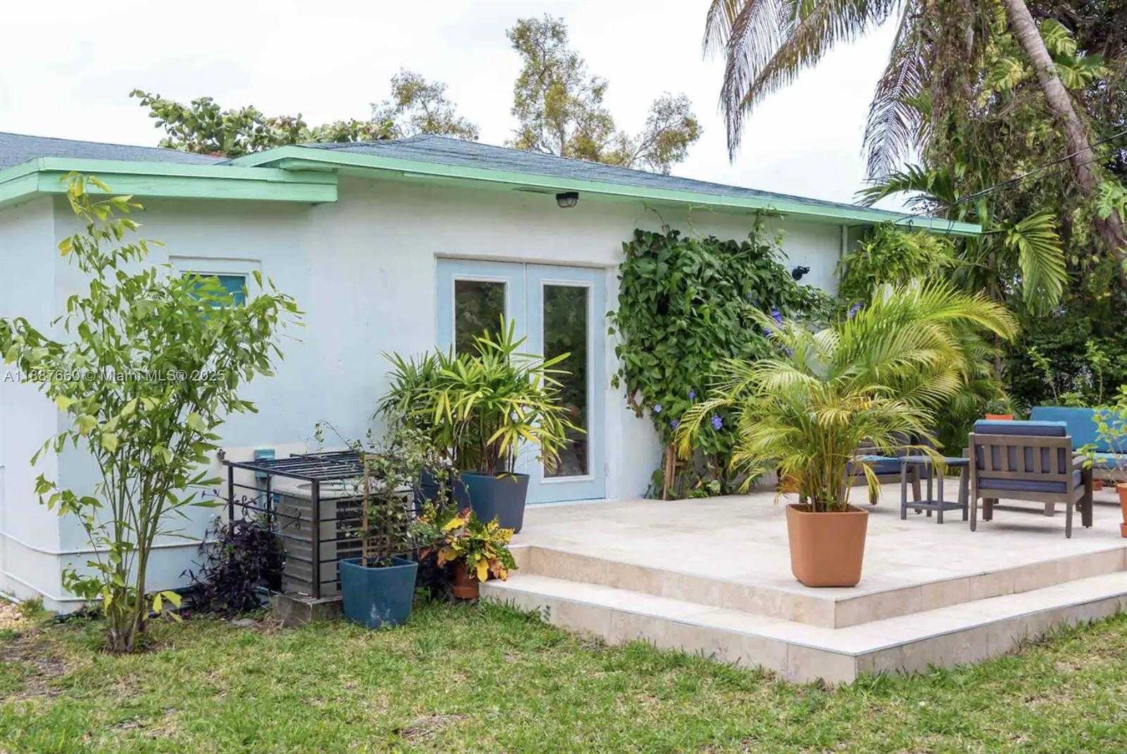 Small Image of 4765 NORTH MIAMI AVE, Miami Number 2