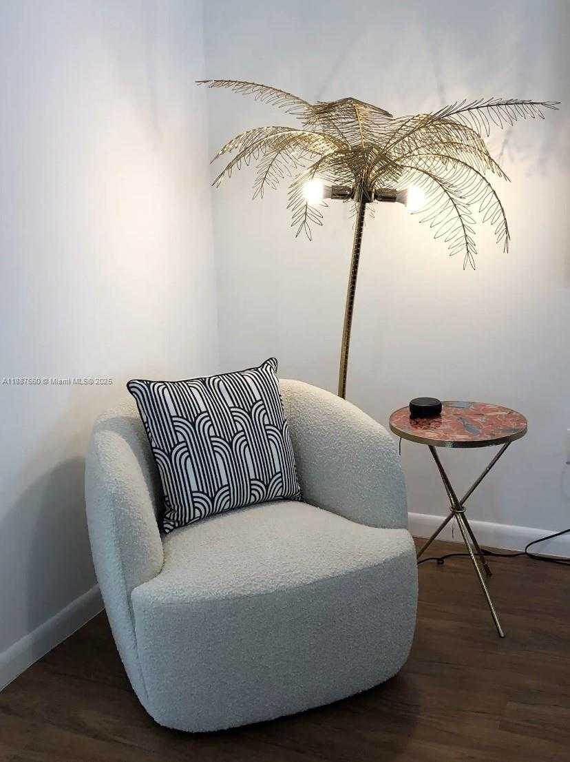 Small Image of 4765 NORTH MIAMI AVE, Miami Number 24