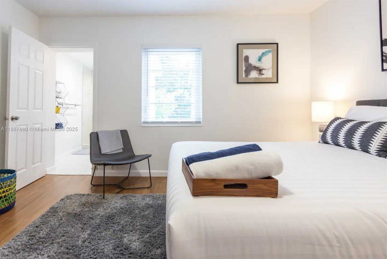 Small Image of 4765 NORTH MIAMI AVE, Miami Number 33