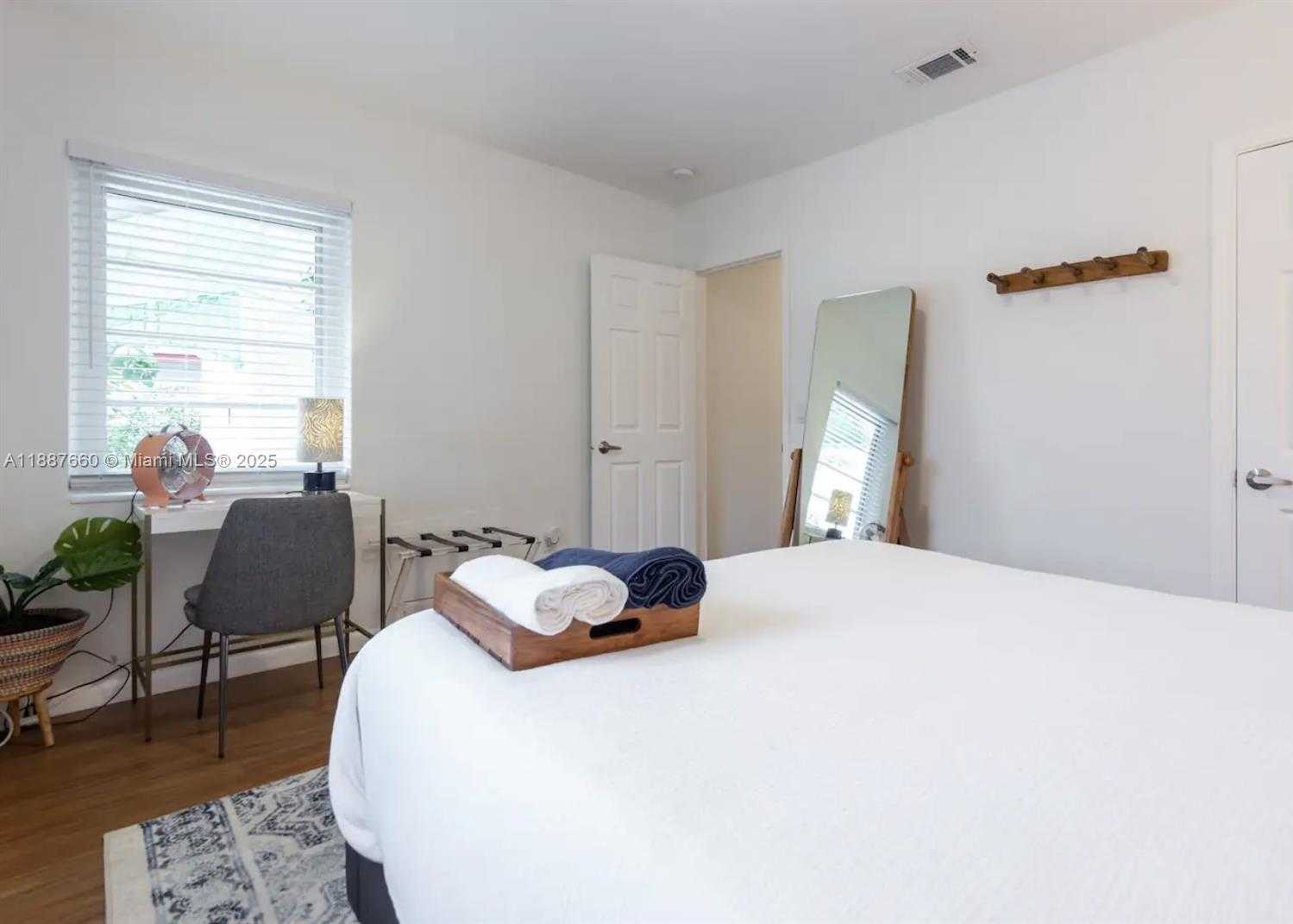 Small Image of 4765 NORTH MIAMI AVE, Miami Number 45