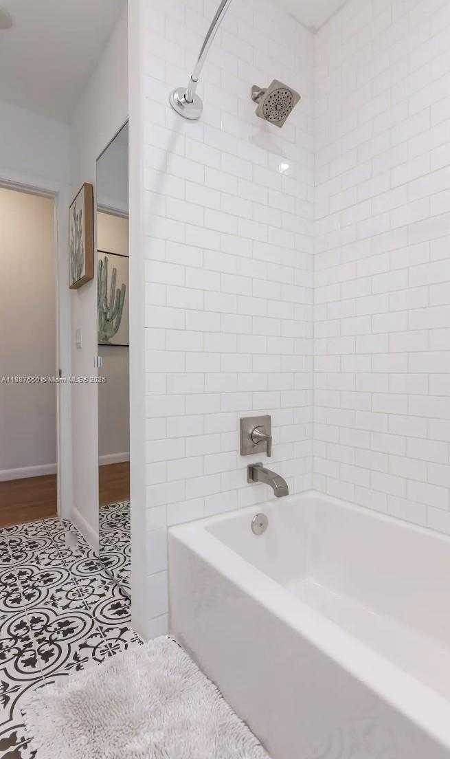 Small Image of 4765 NORTH MIAMI AVE, Miami Number 49