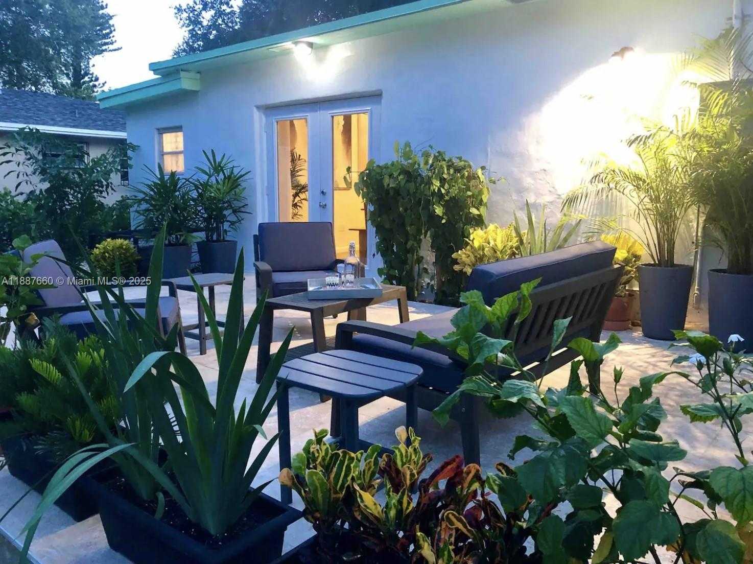 Small Image of 4765 NORTH MIAMI AVE, Miami Number 7