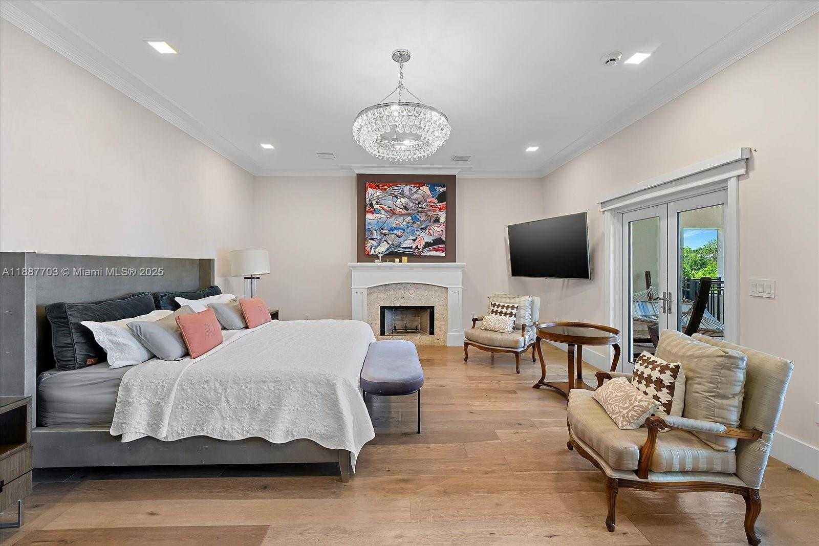 Small Image of 285 CARABELA CT, Coral Gables Number 12