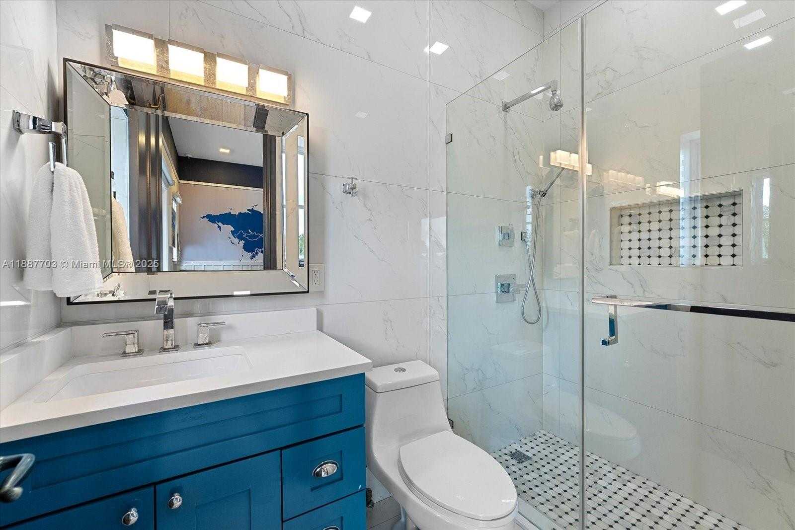 Small Image of 285 CARABELA CT, Coral Gables Number 15
