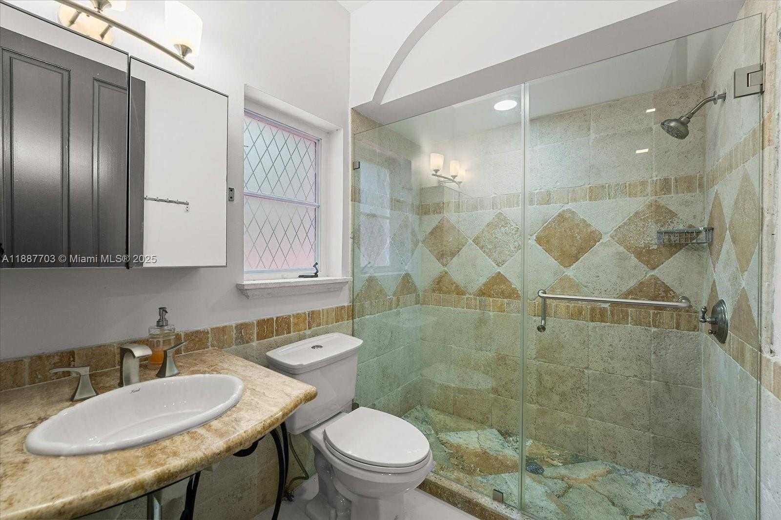 Small Image of 285 CARABELA CT, Coral Gables Number 22