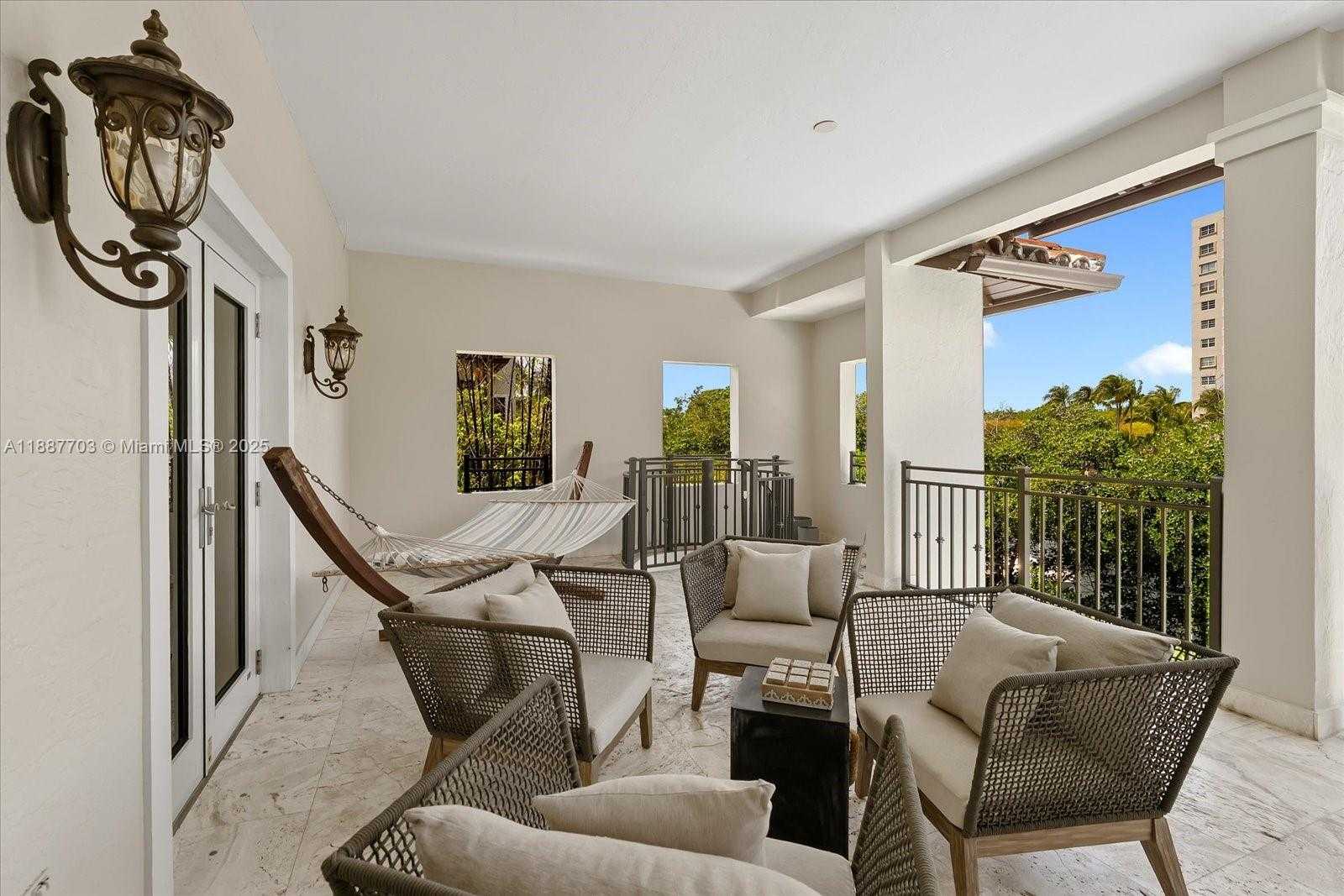 Small Image of 285 CARABELA CT, Coral Gables Number 24