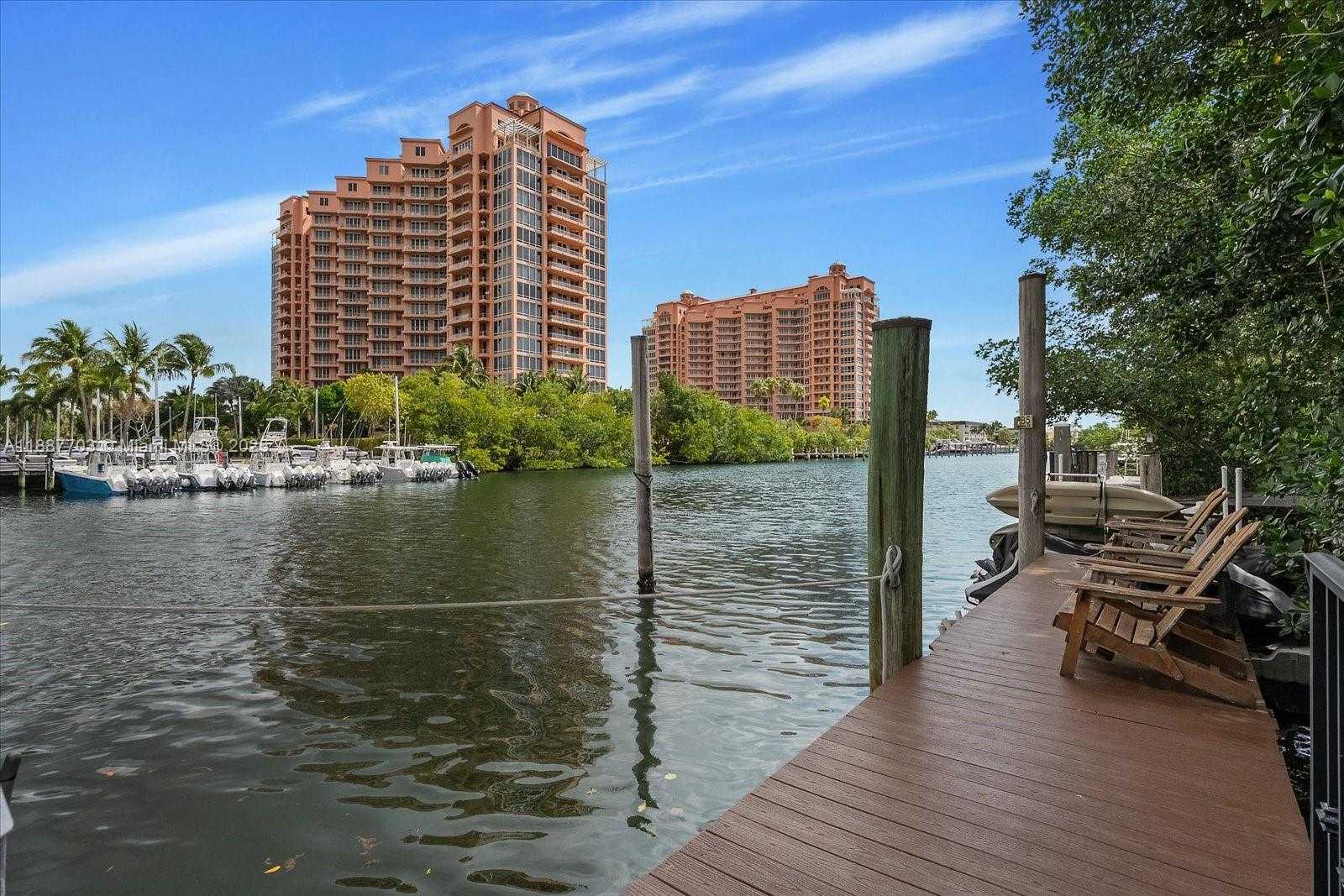 Small Image of 285 CARABELA CT, Coral Gables Number 27