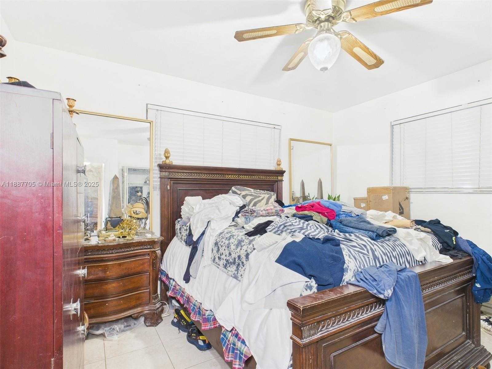 Small Image of 19341 HOLIDAY RD, Cutler Bay Number 16