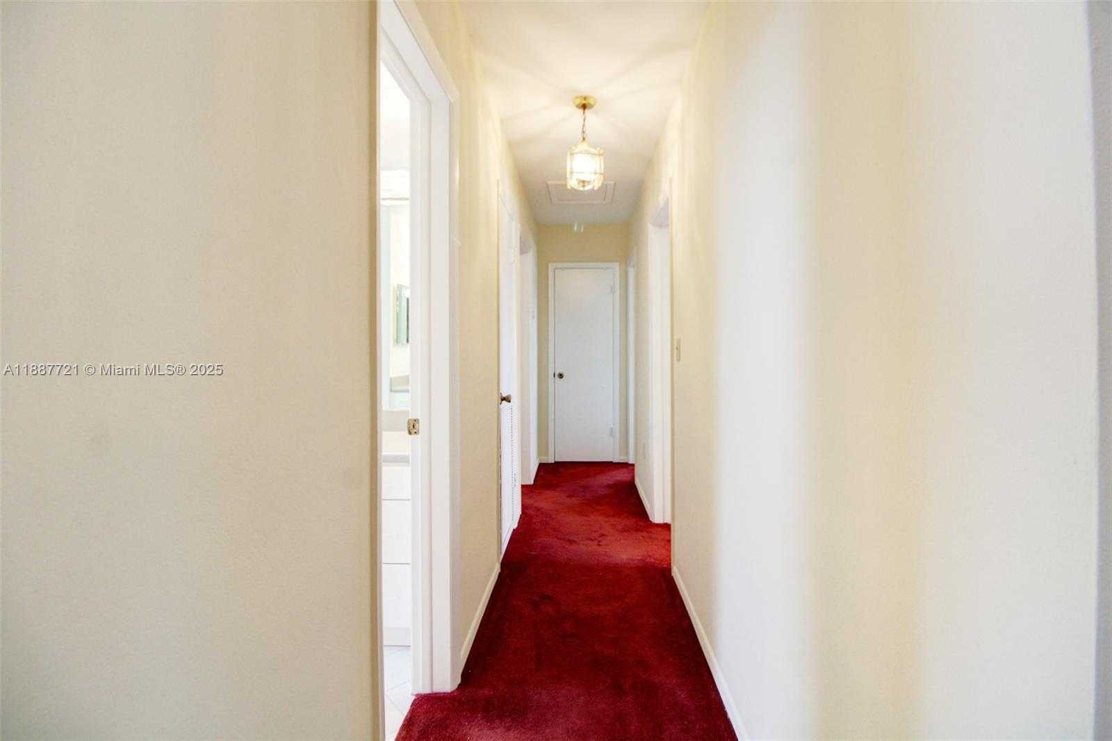 Small Image of 19550 BELVIEW DR, Cutler Bay Number 17