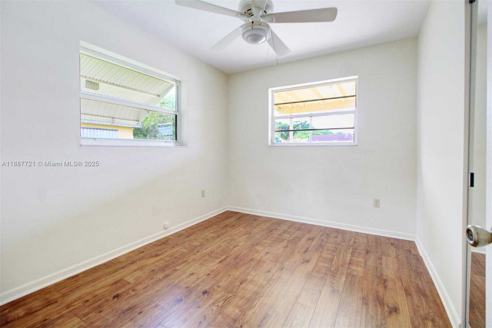 Small Image of 19550 BELVIEW DR, Cutler Bay Number 19